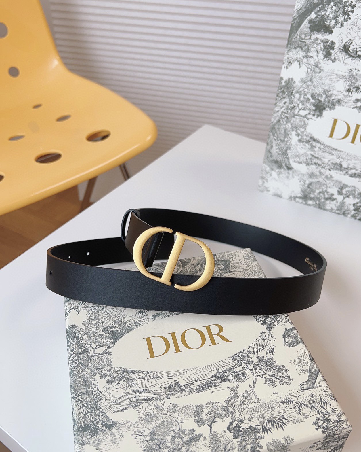 Dior Female Leather Belt Gold M