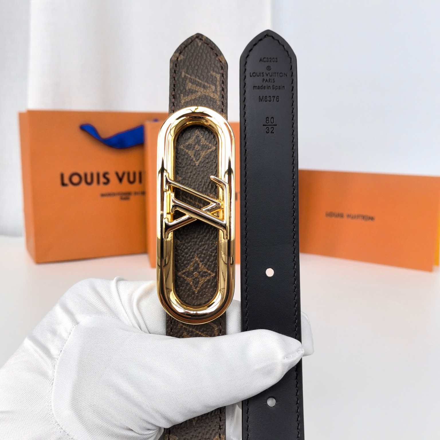 Louis Vuitton Female Sunglasses M-l