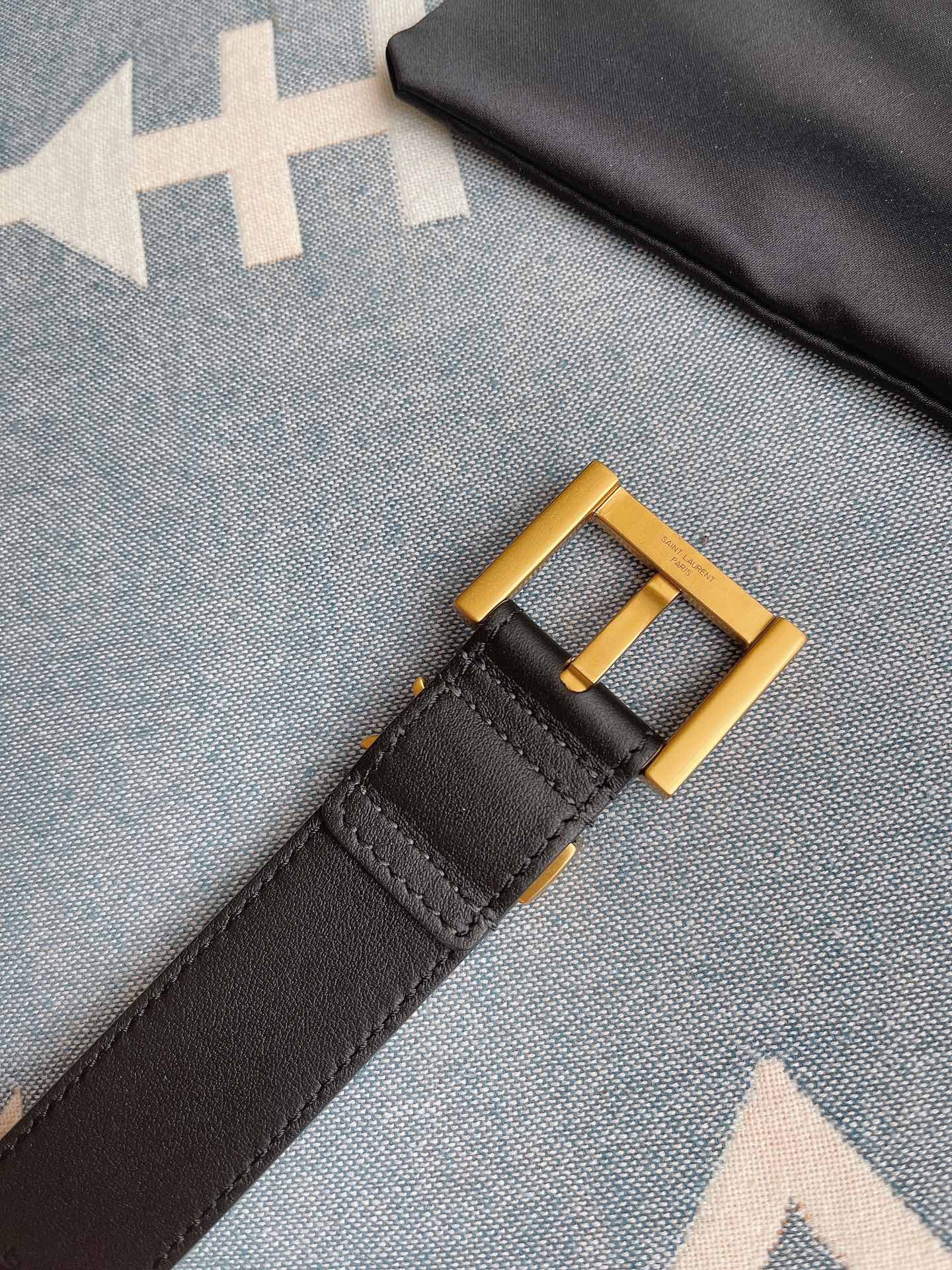 Saint Laurent Female Basic Belt Cow Leather M