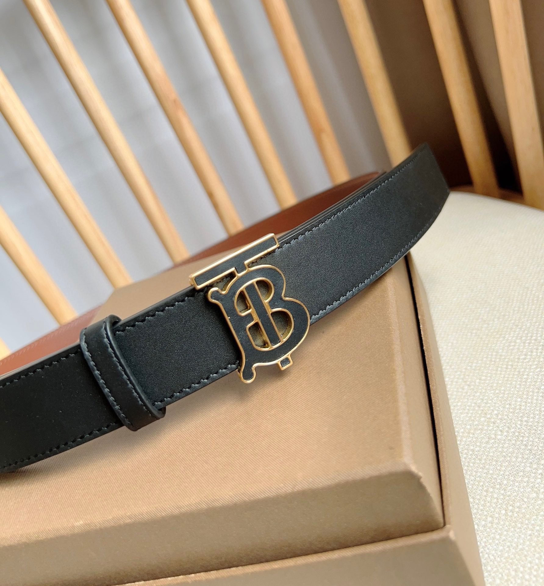 Burberry Female Basic Belt M