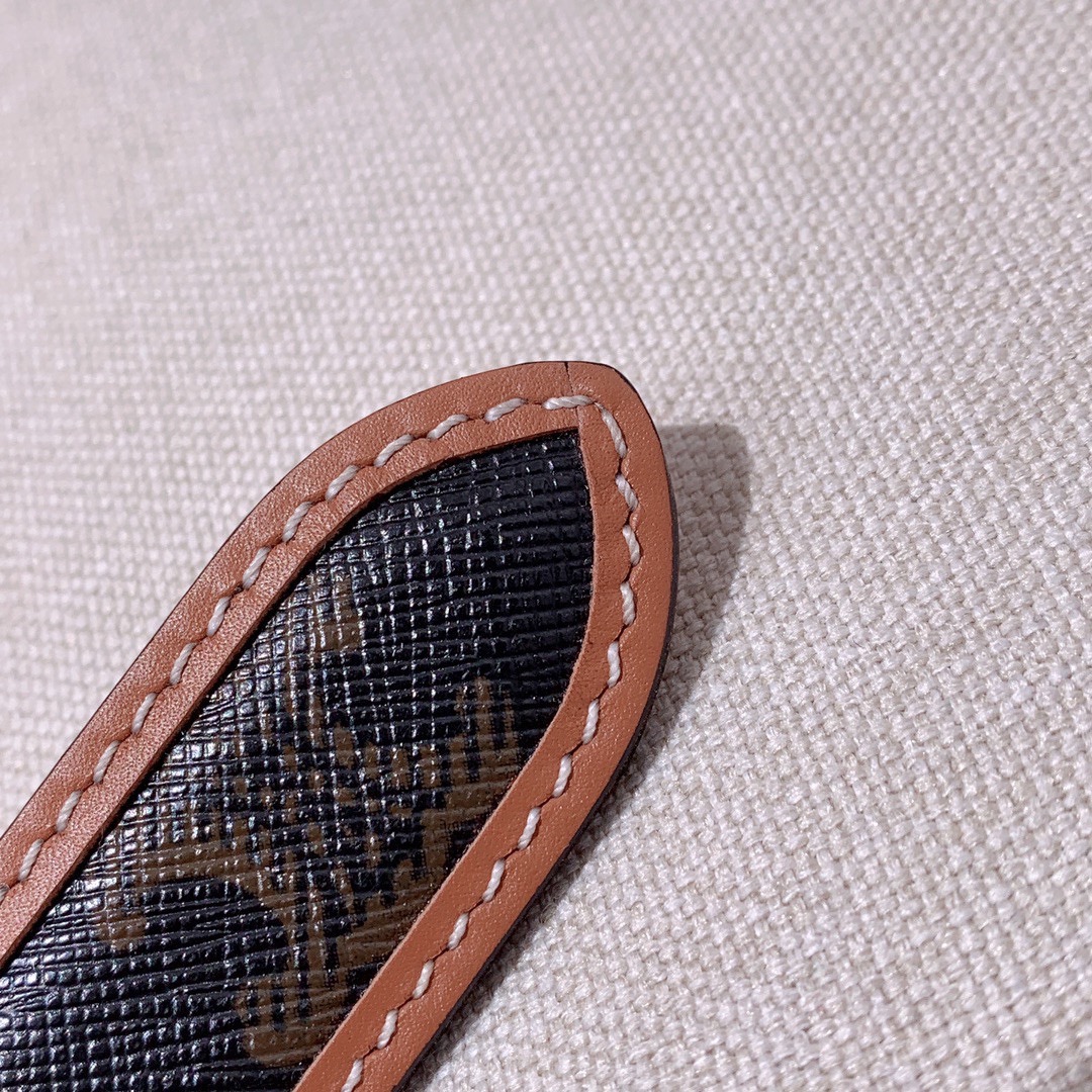 Celine Female Leather Belt Cow Leather M-l