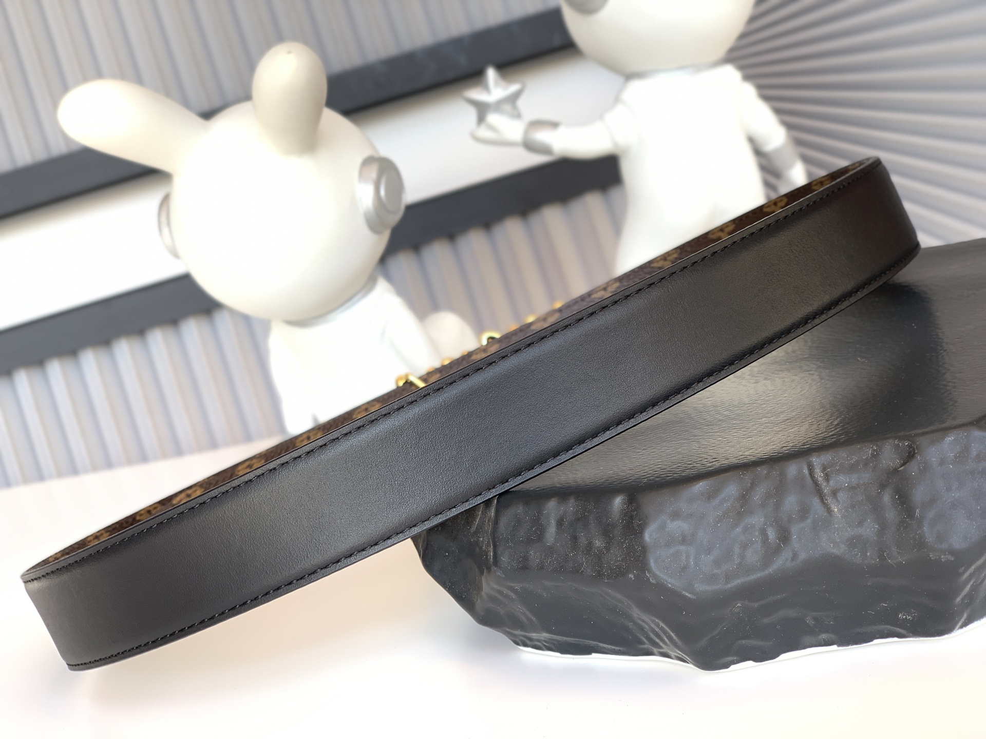 Louis Vuitton Female Basic Belt M-l