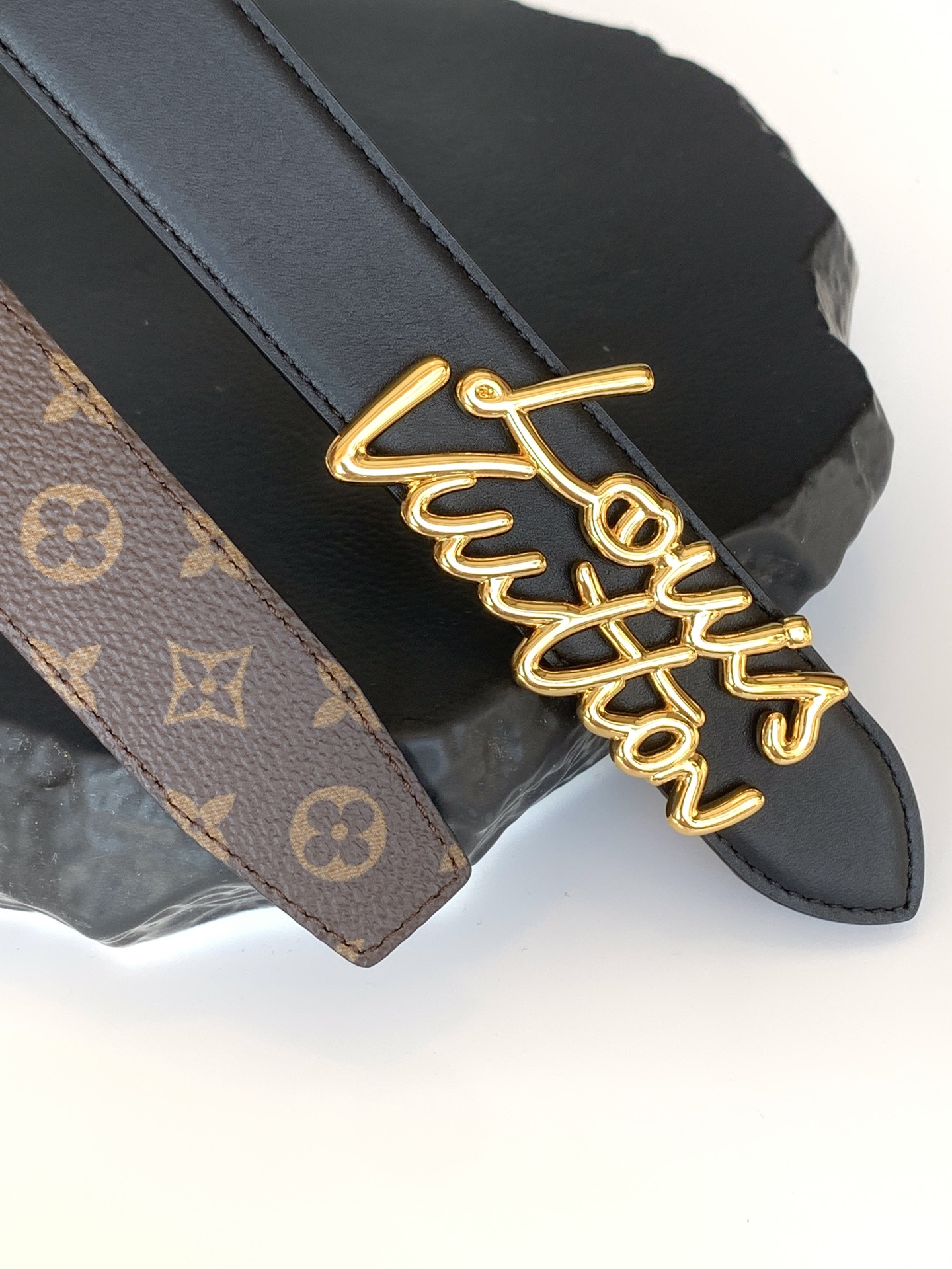 Louis Vuitton Female Basic Belt M-l