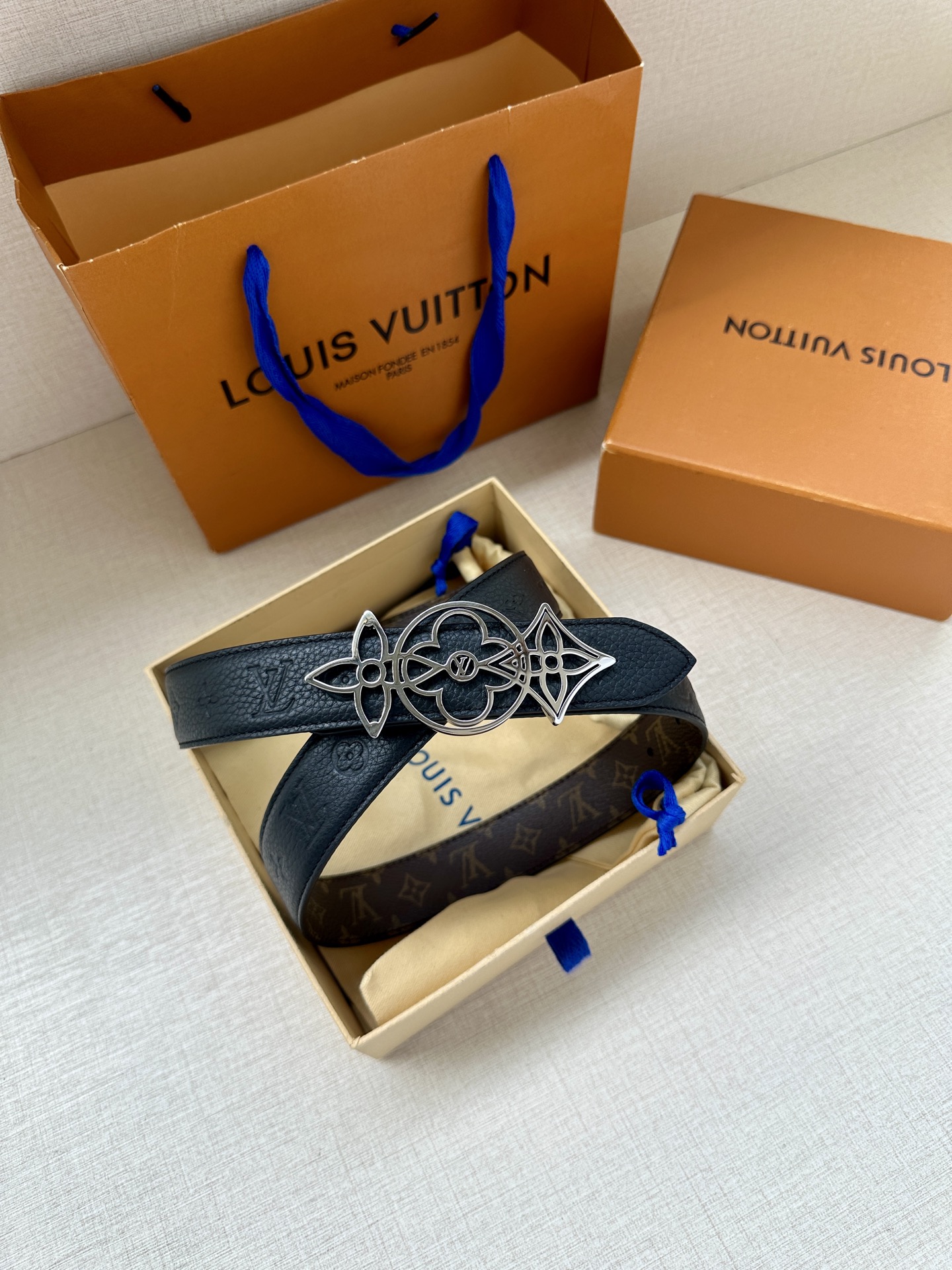 Louis Vuitton Female Basic Belt Canvas M-l