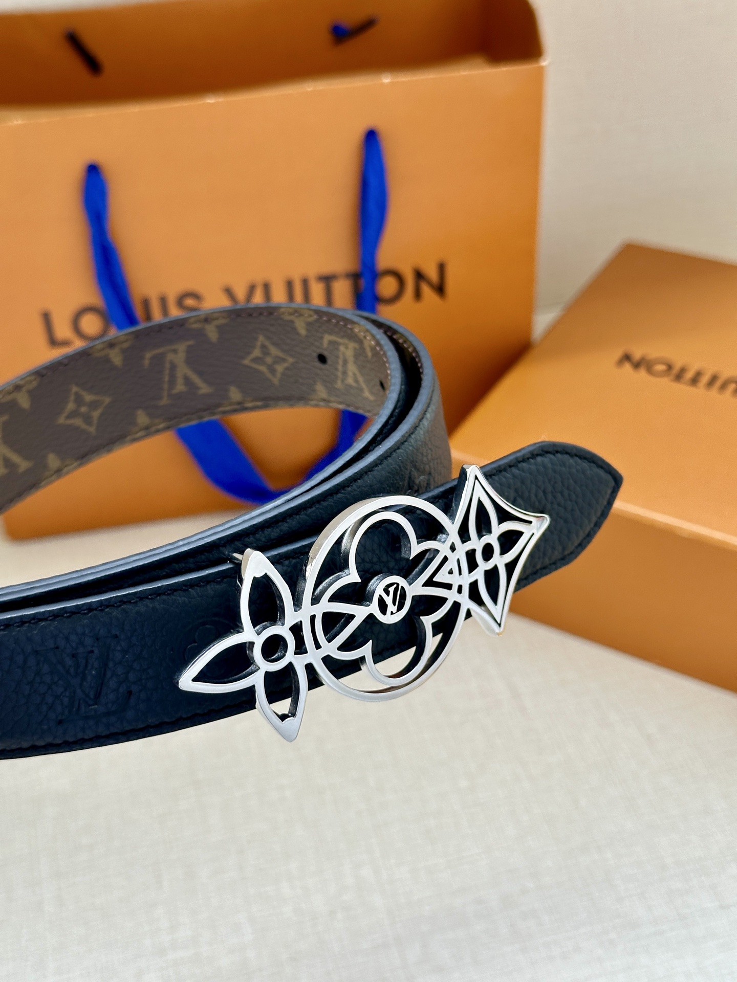 Louis Vuitton Female Basic Belt Canvas M-l