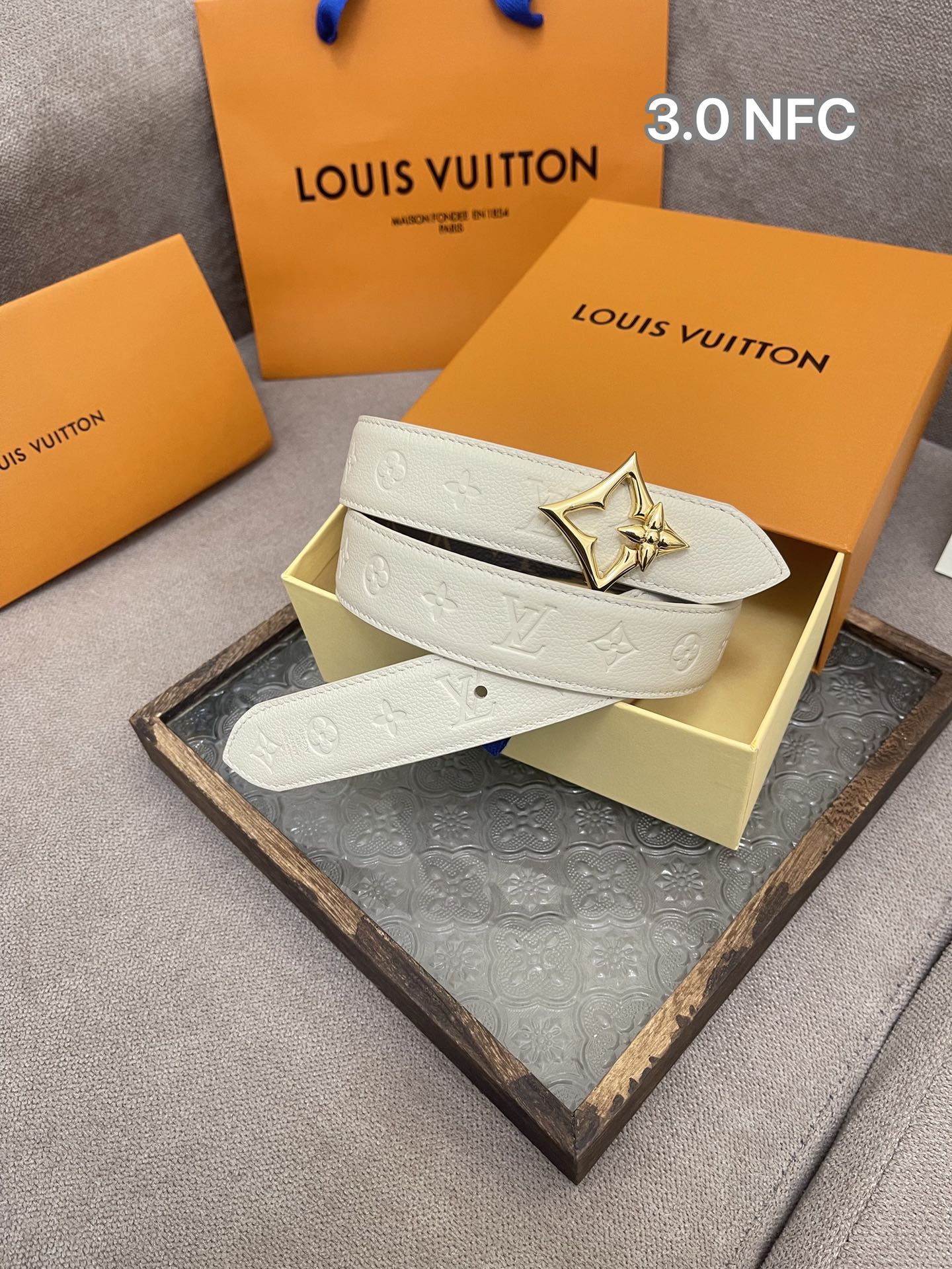 Louis Vuitton Female Basic Belt Cow Leather M-l