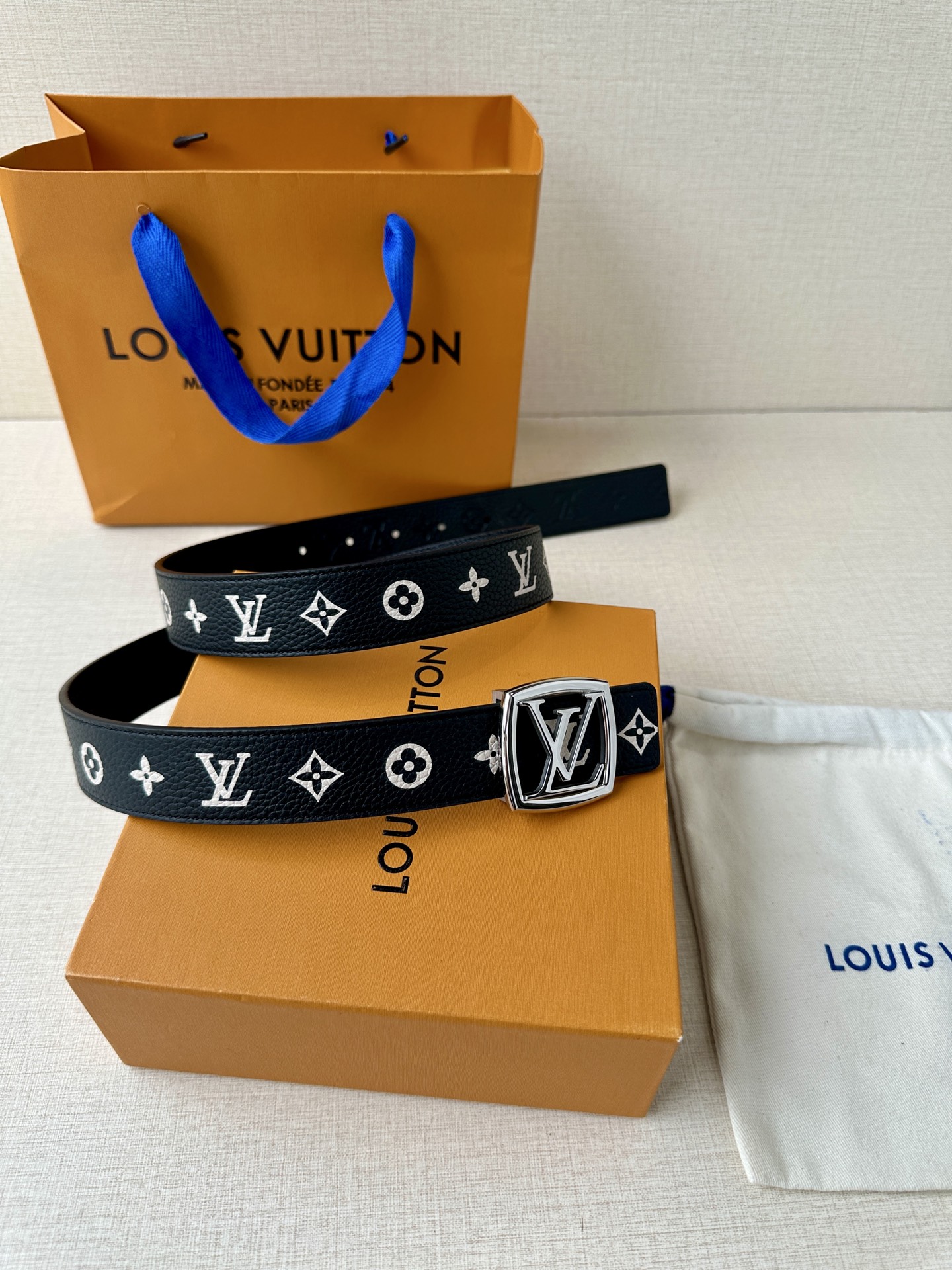 Louis Vuitton Female Basic Belt M-l
