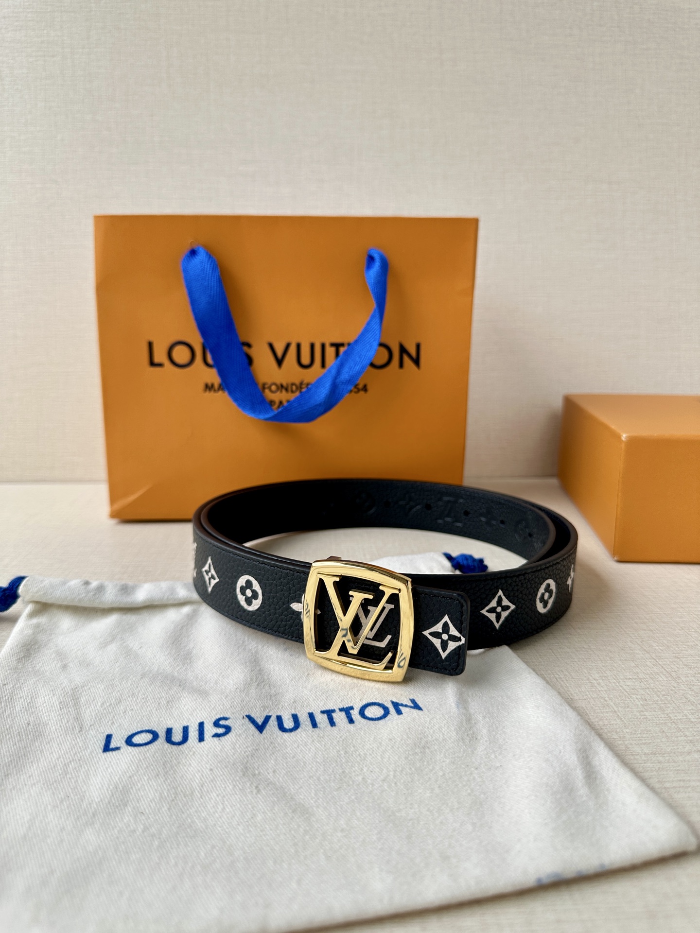 Louis Vuitton Female Basic Belt M-l