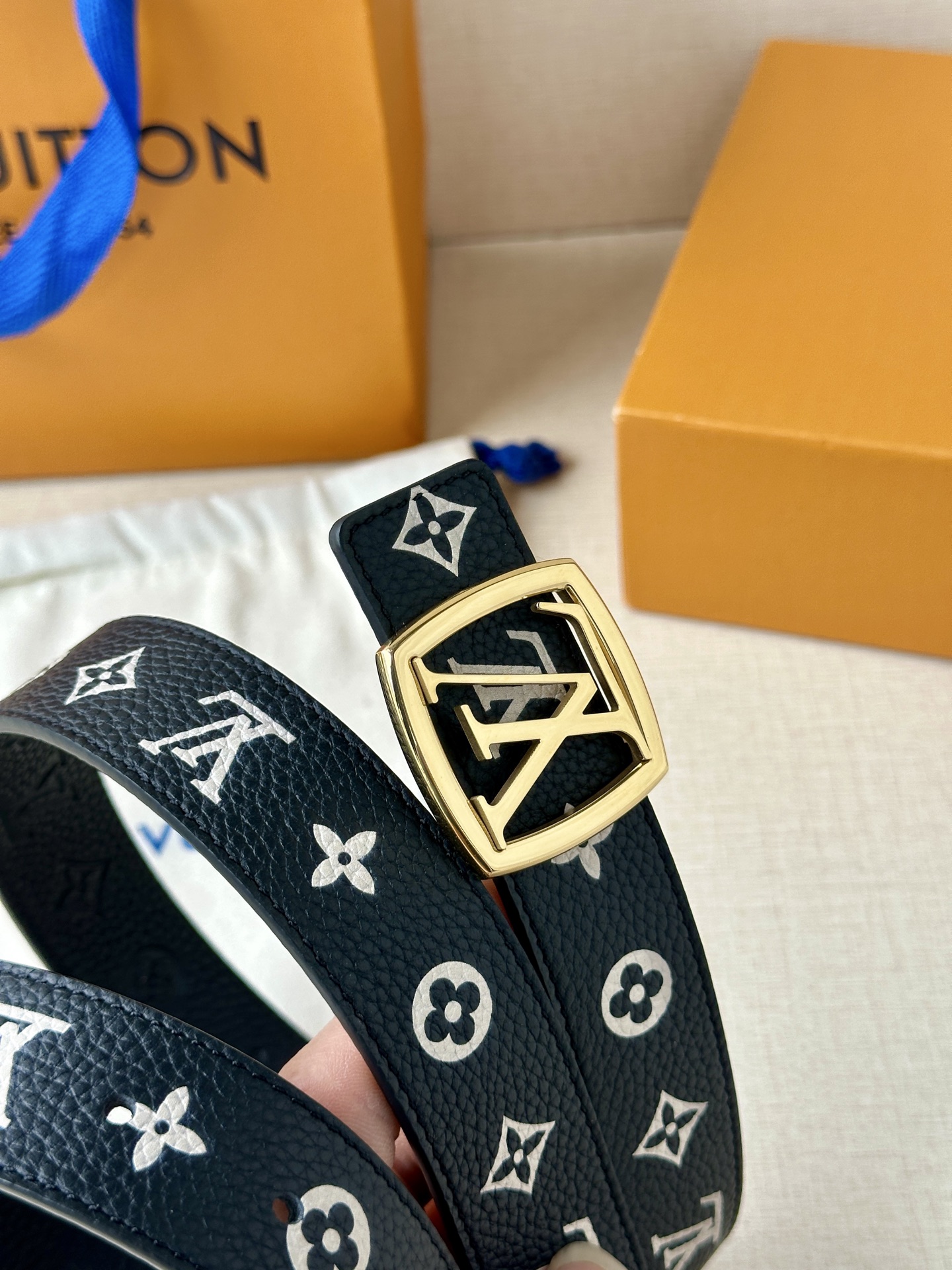 Louis Vuitton Female Basic Belt M-l