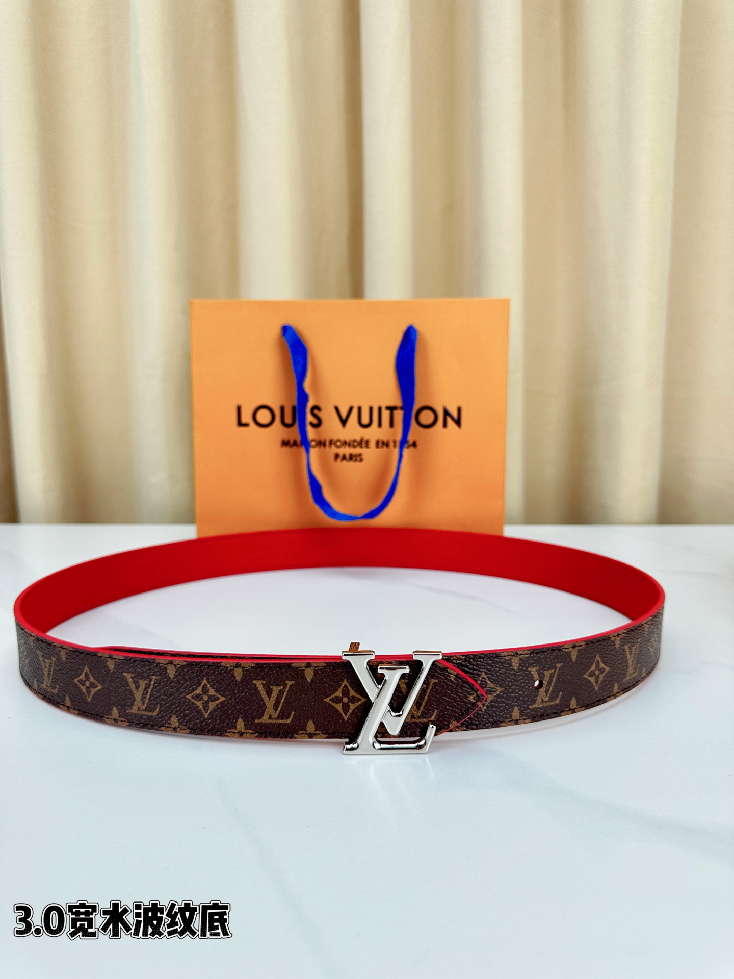 Louis Vuitton Female Leather Belt Red S-m-l