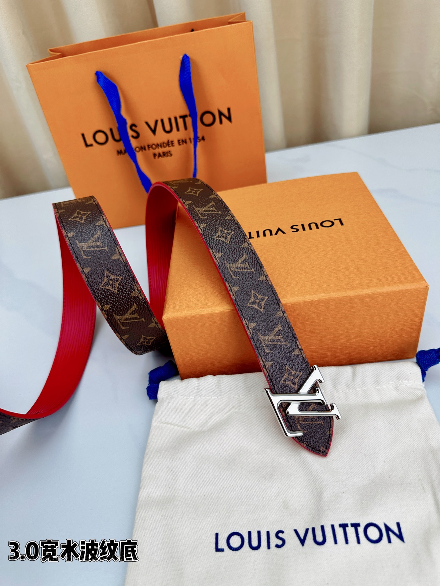 Louis Vuitton Female Leather Belt Red S-m-l