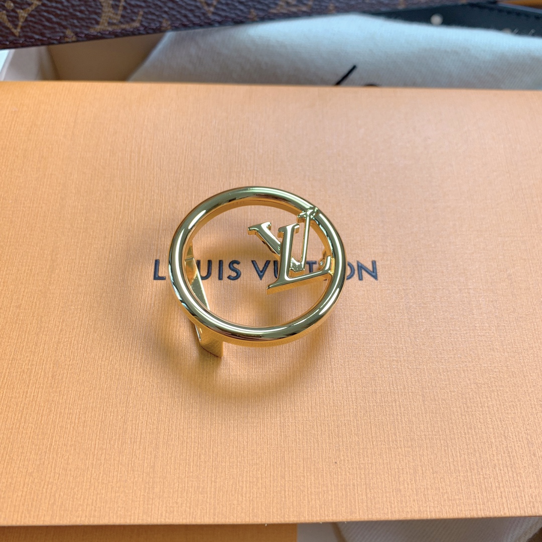 Louis Vuitton Female Leather Belt Top Grain Leather M-l