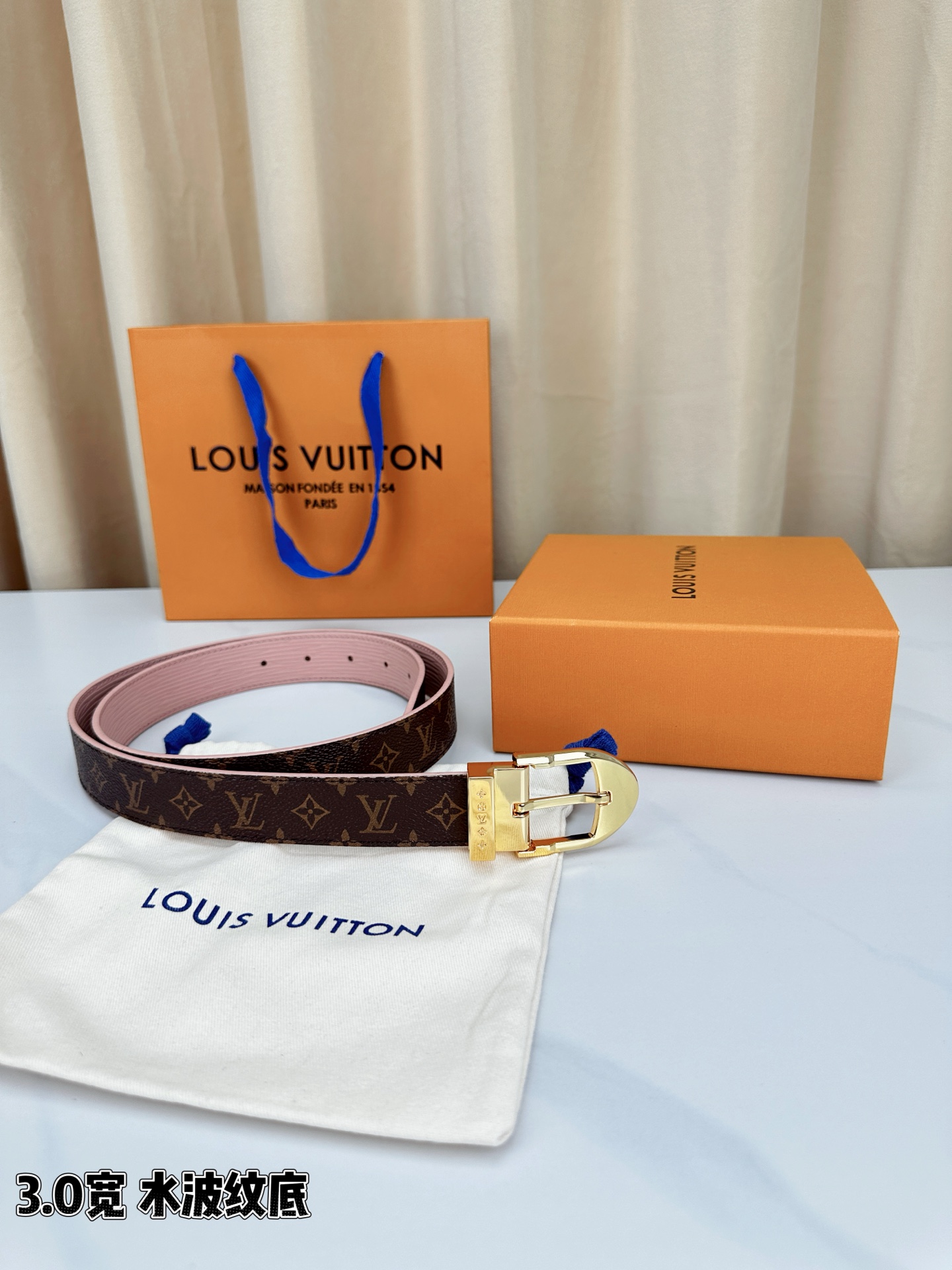 Louis Vuitton Female Leather Belt Wide Width L