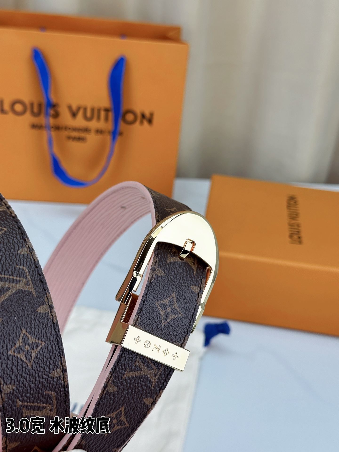Louis Vuitton Female Leather Belt Wide Width L