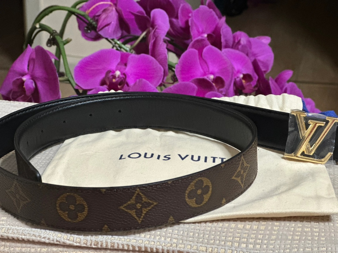 Louis Vuitton Female Leather Belt L