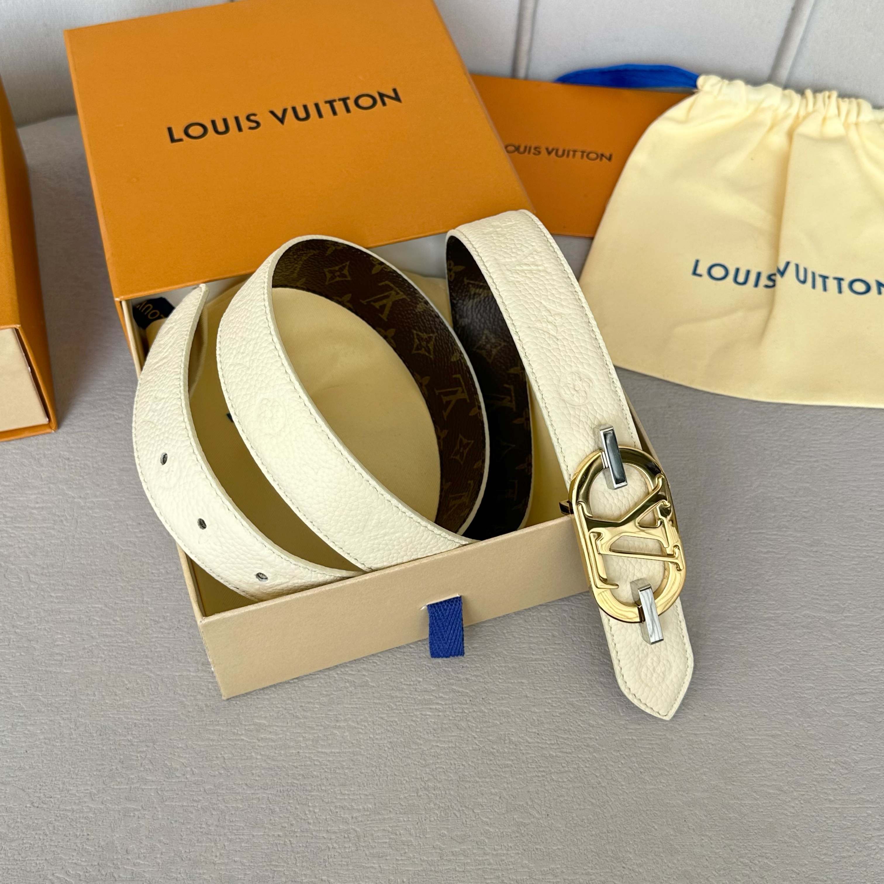 Louis Vuitton Female Basic Belt Cow Leather S-l