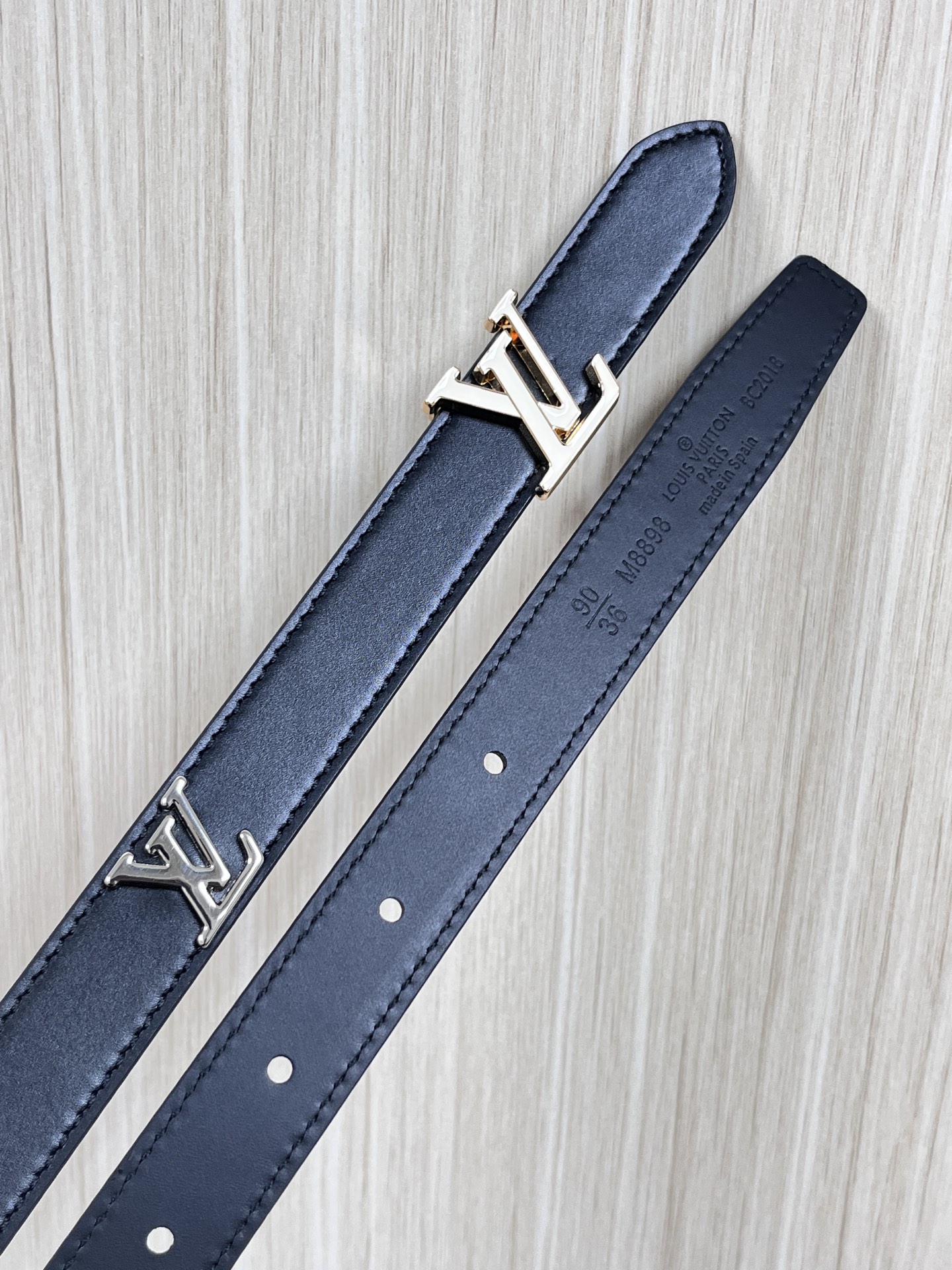 Louis Vuitton Female Basic Belt Cow Leather M-l