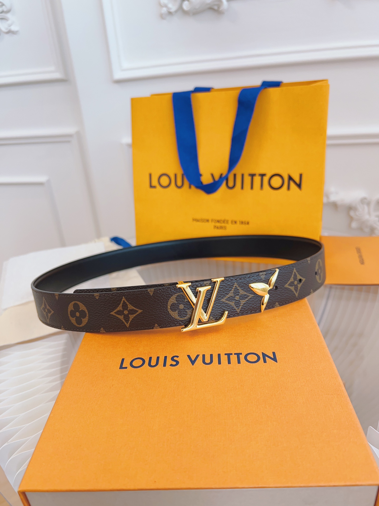 Louis Vuitton Female Leather Belt Top Grain Leather Black M-l