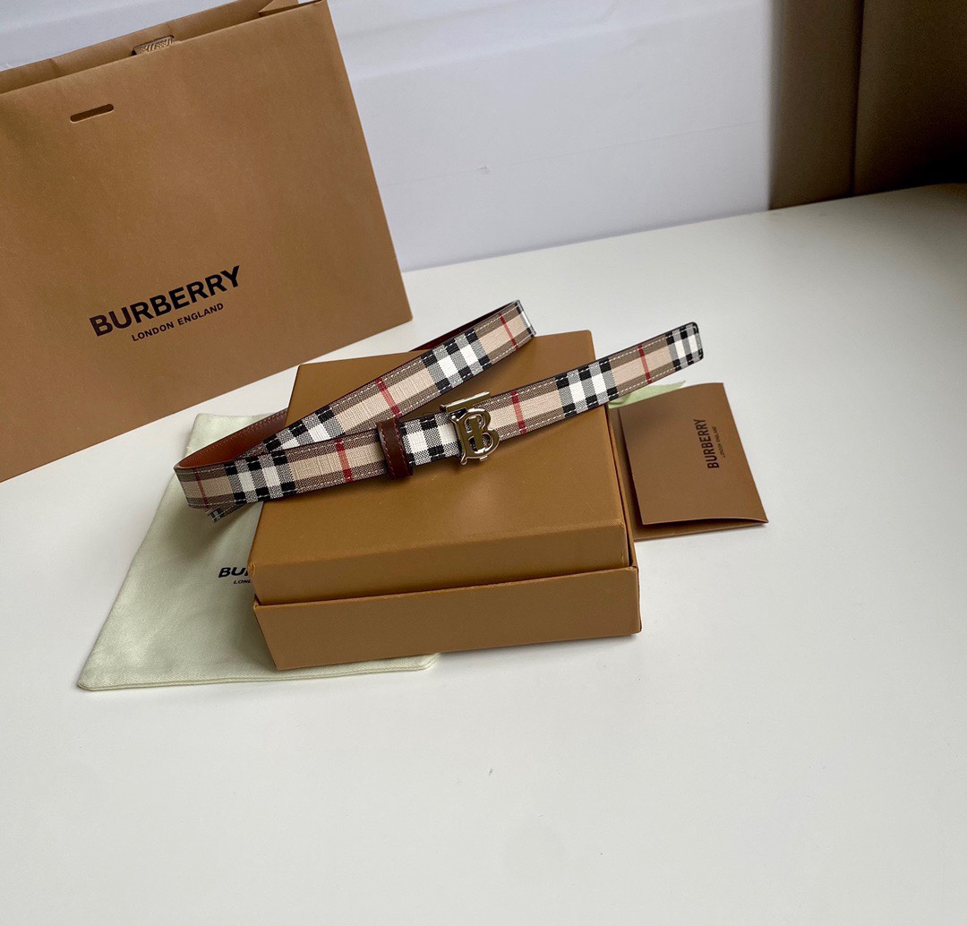 Burberry Female Basic Belt M