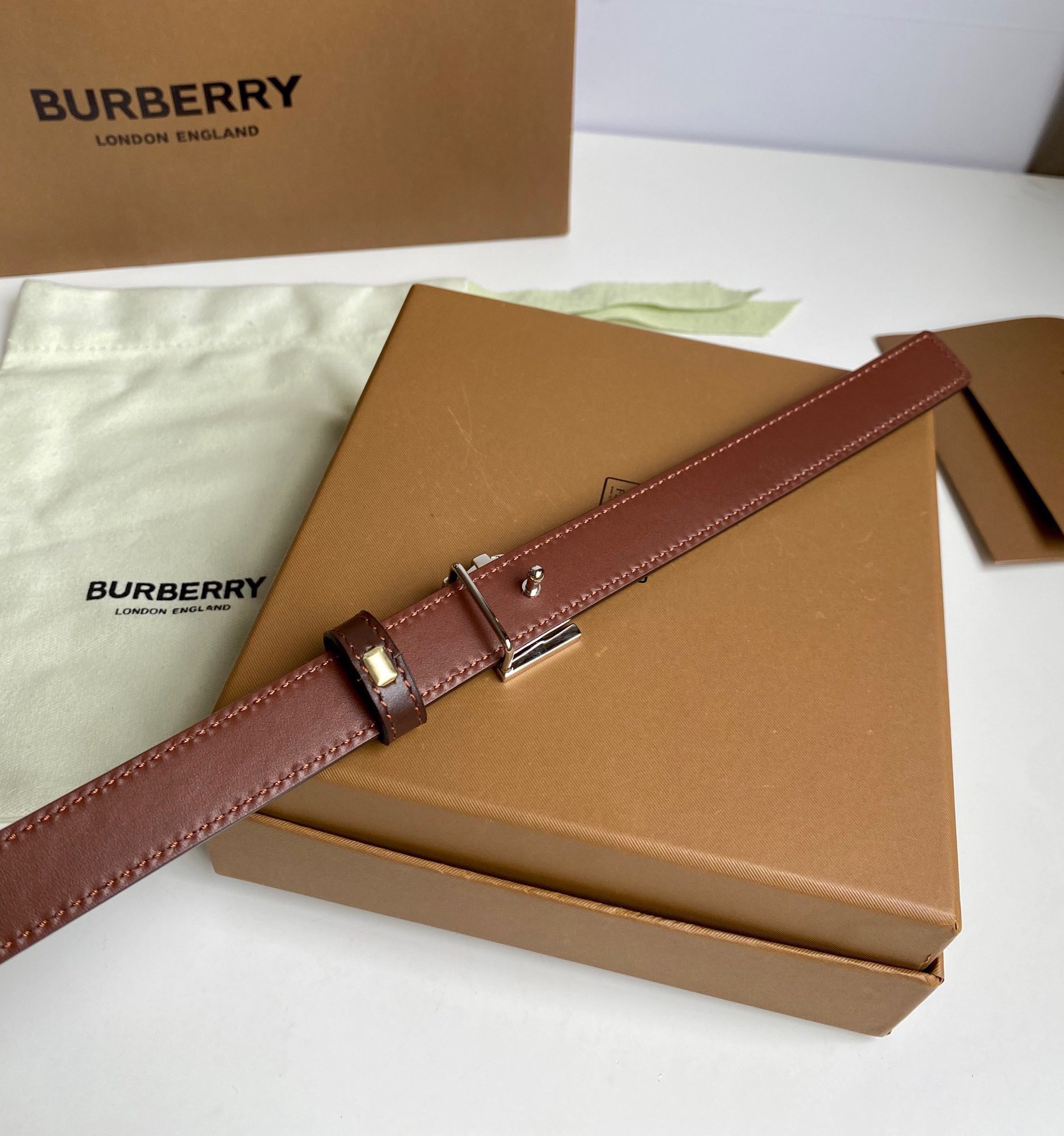 Burberry Female Basic Belt M