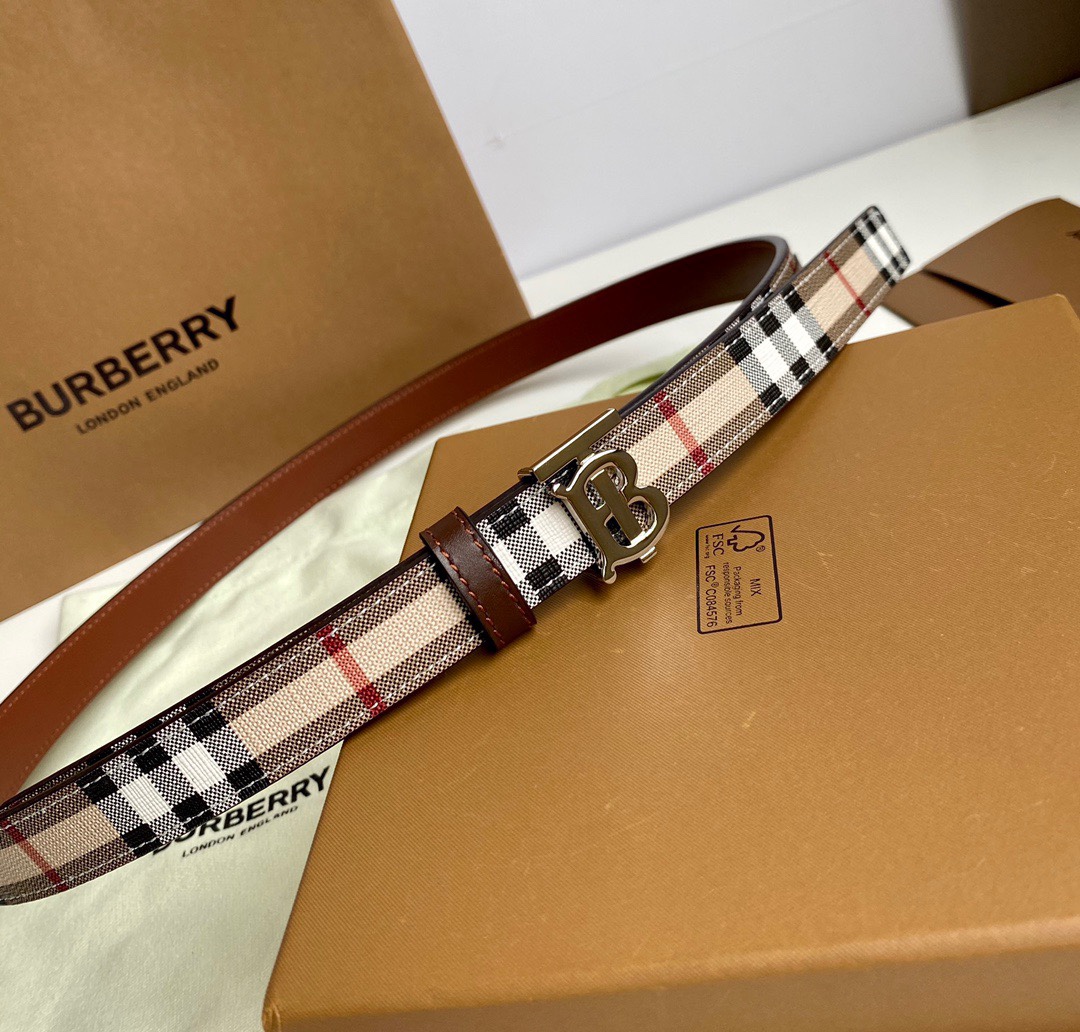 Burberry Female Basic Belt M