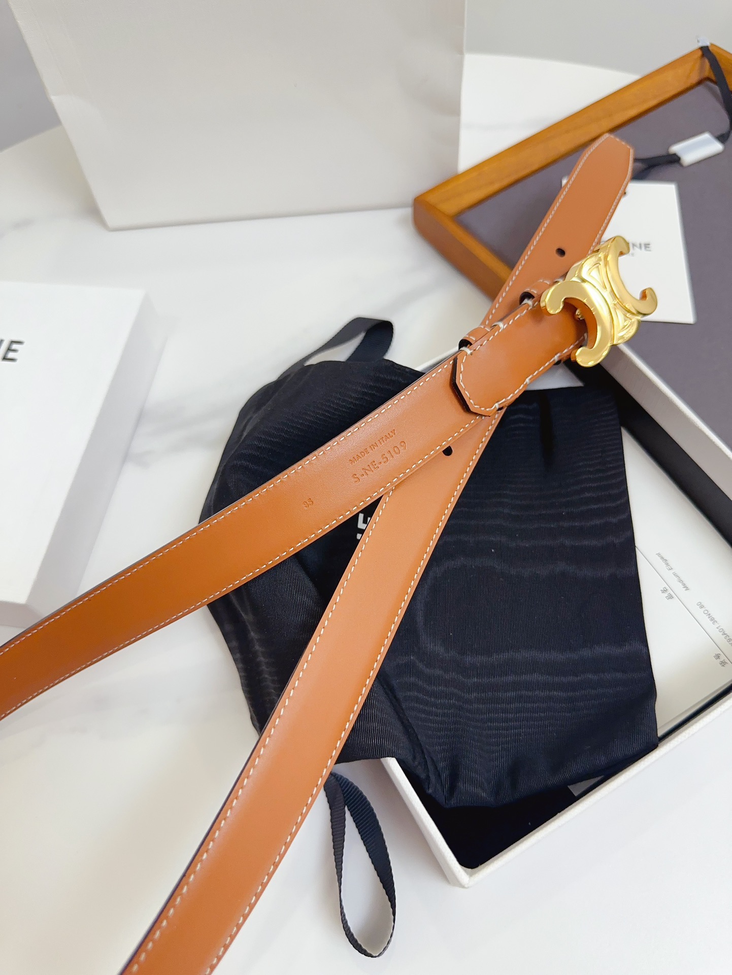 Celine Female Basic Belt Cow Leather M-l