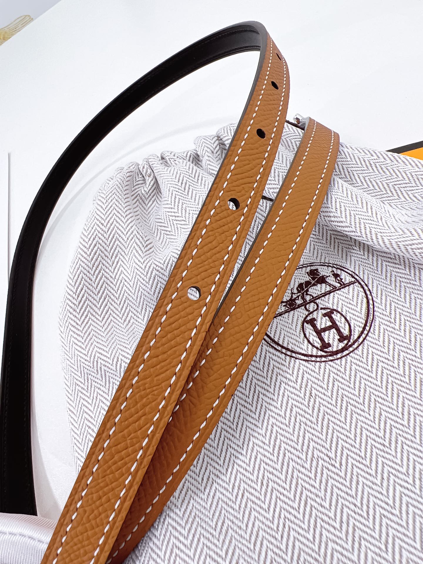 Hermès Female Basic Belt Cow Leather Silver M