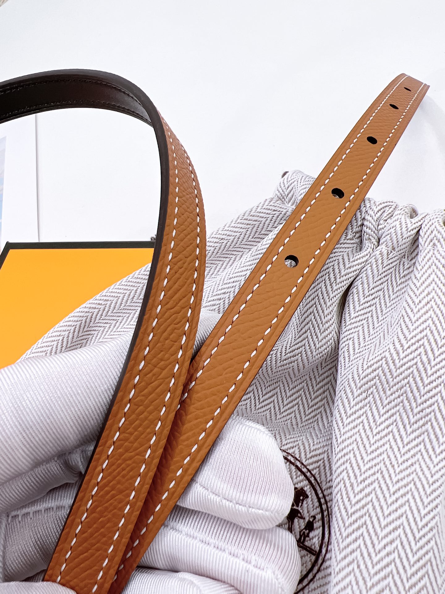 Hermès Female Basic Belt Cow Leather Silver M