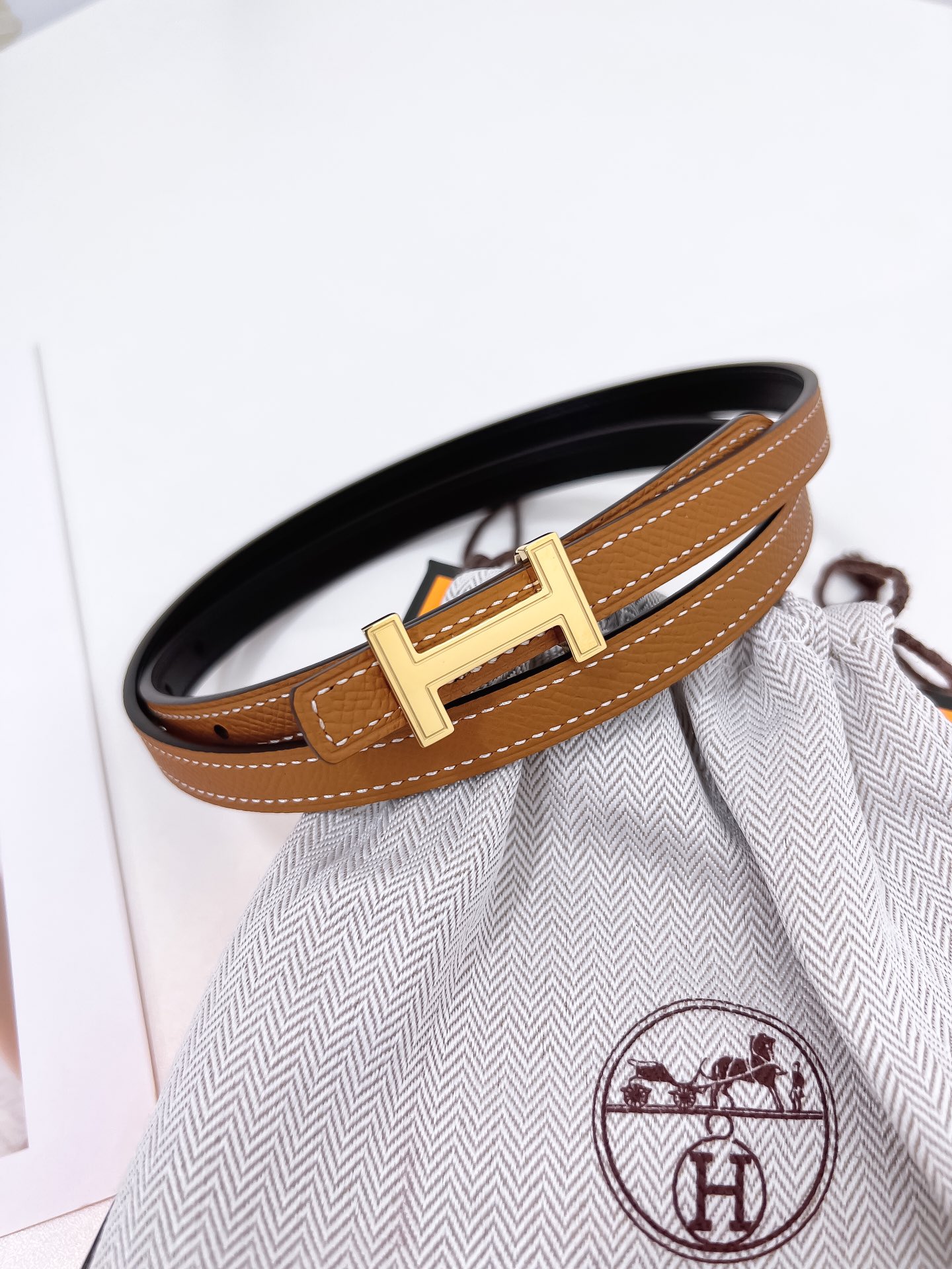 Hermès Female Basic Belt Cow Leather Silver M