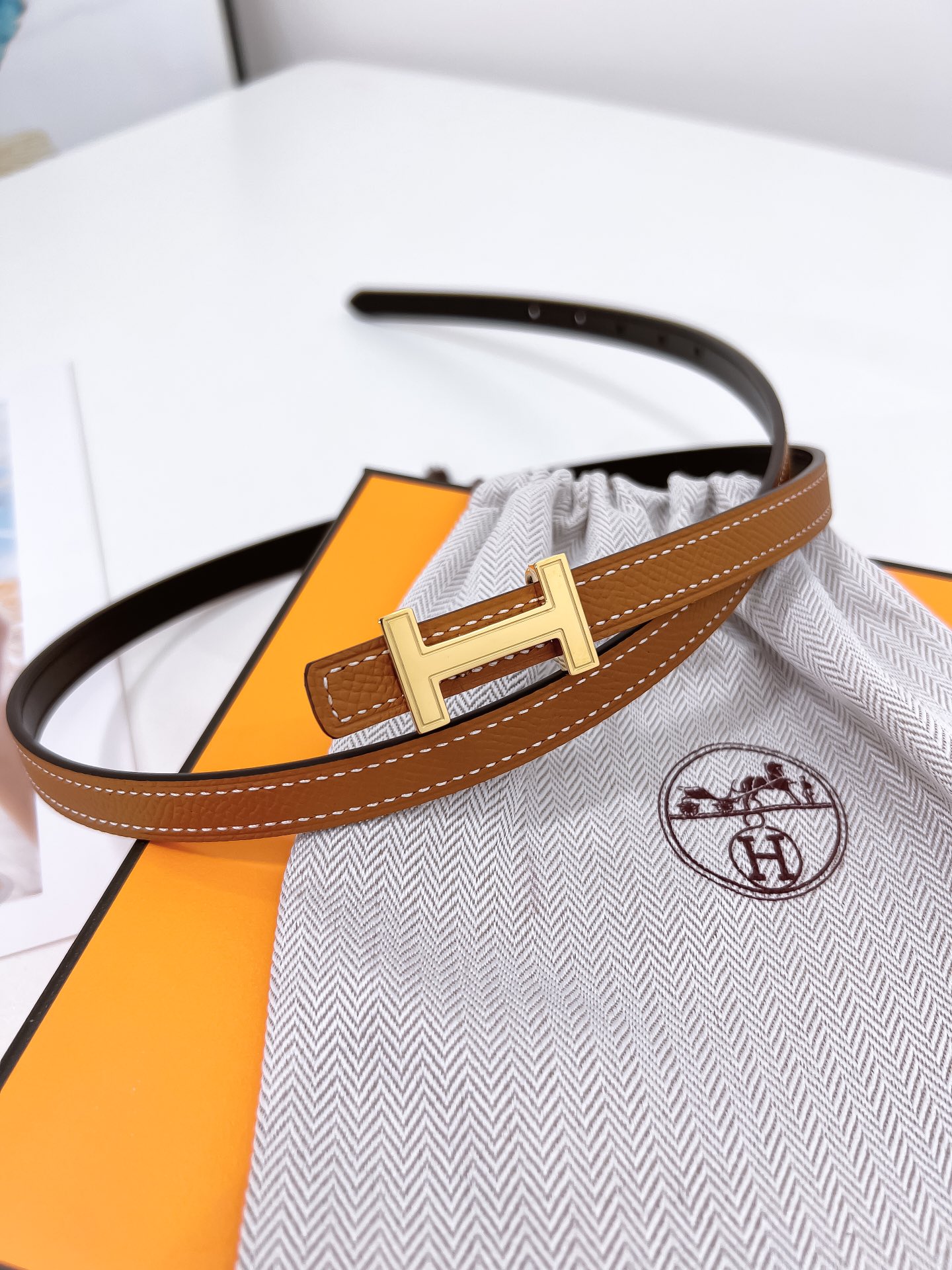 Hermès Female Basic Belt Cow Leather Silver M