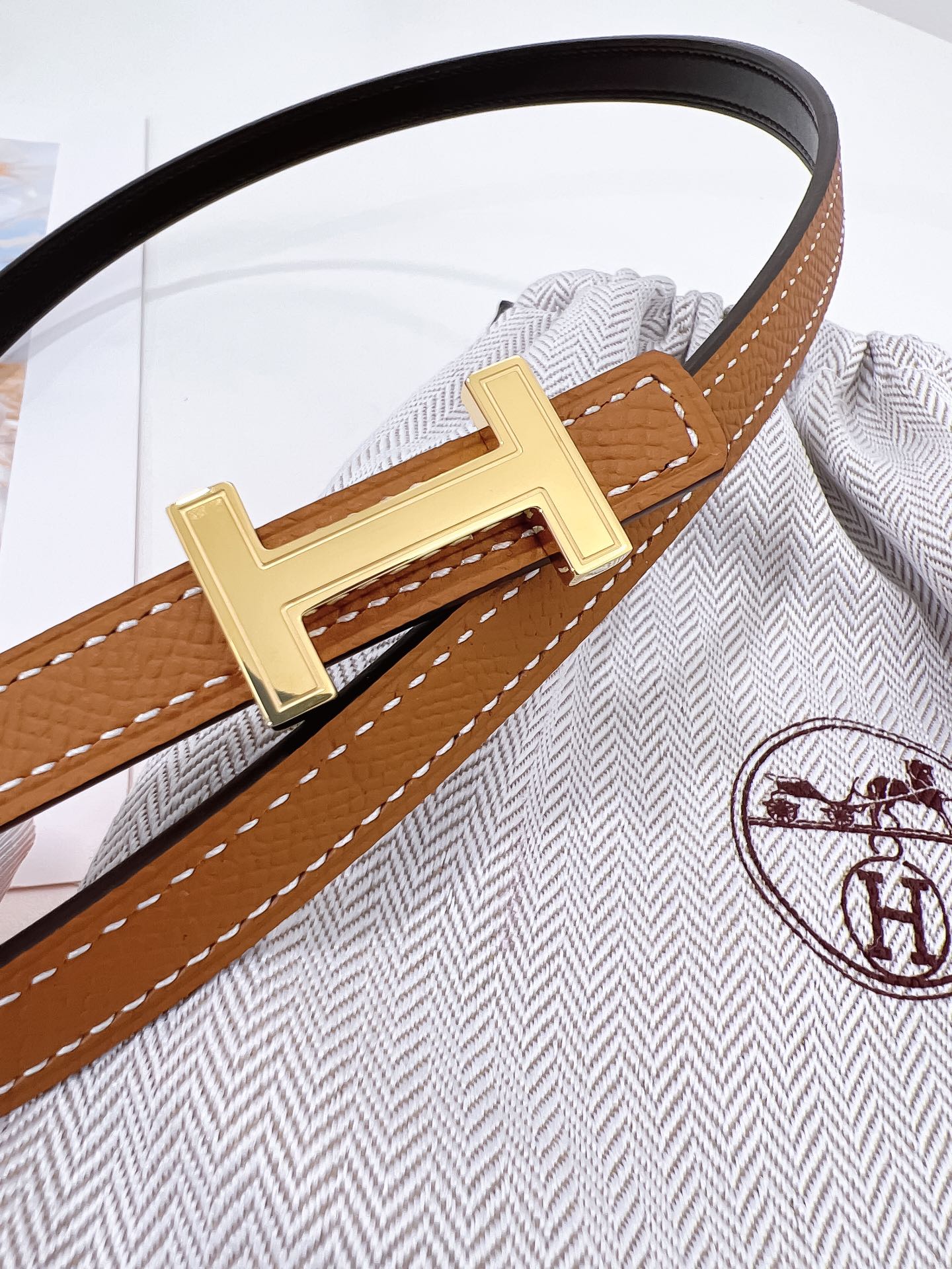 Hermès Female Basic Belt Cow Leather Silver M