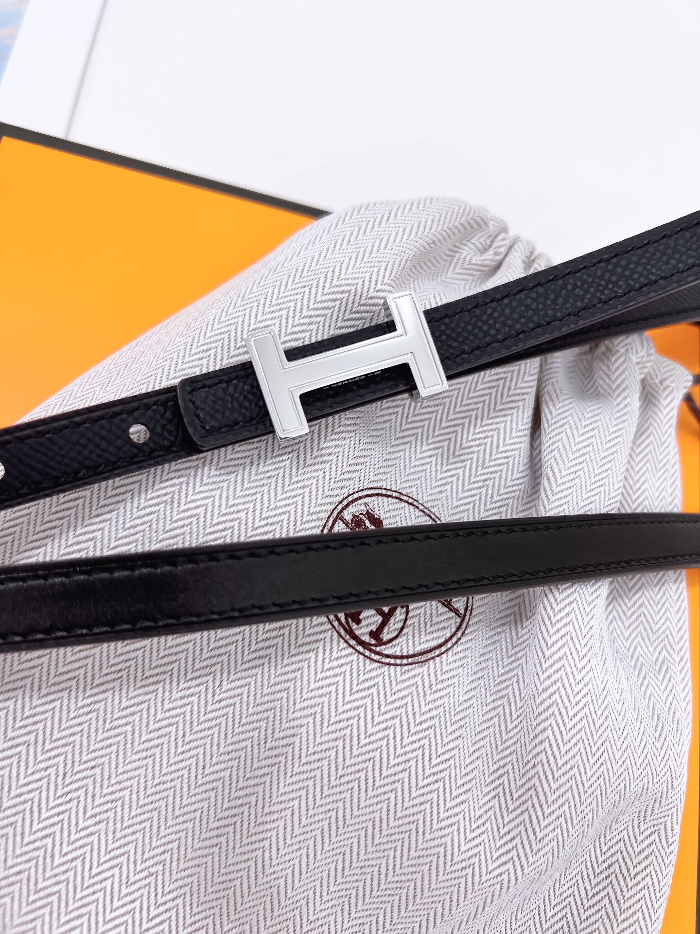 Hermès Female Basic Belt Cow Leather Silver M