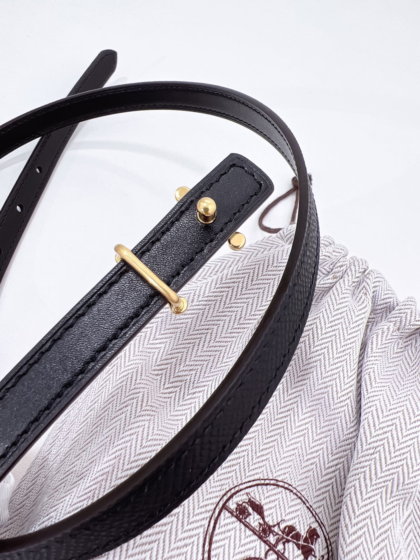 Hermès Female Basic Belt Cow Leather Silver M