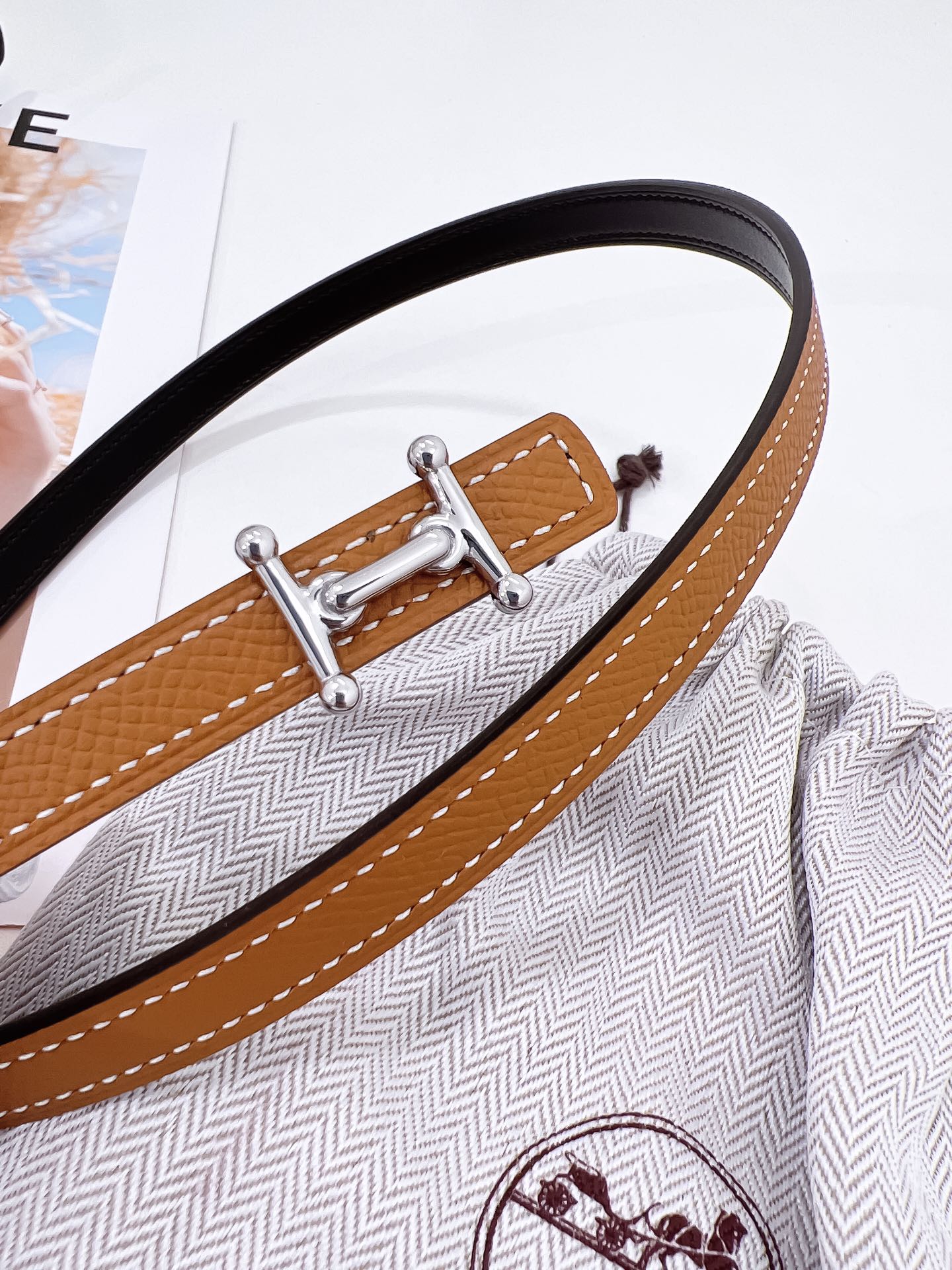 Hermès Female Basic Belt Cow Leather Silver M