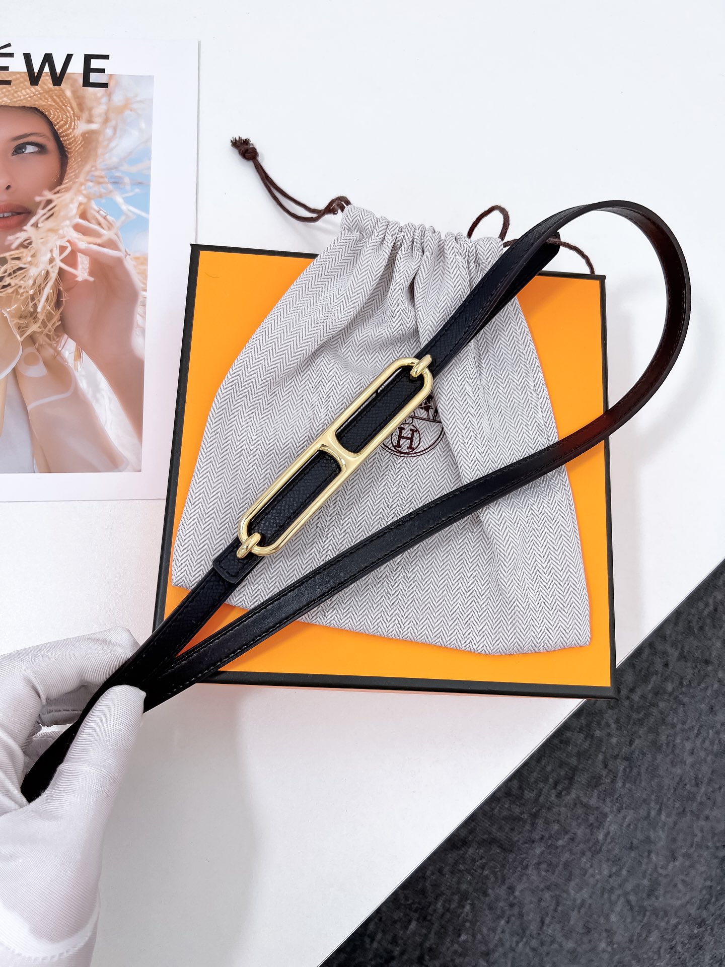 Hermès Female Basic Belt Cow Leather Silver M