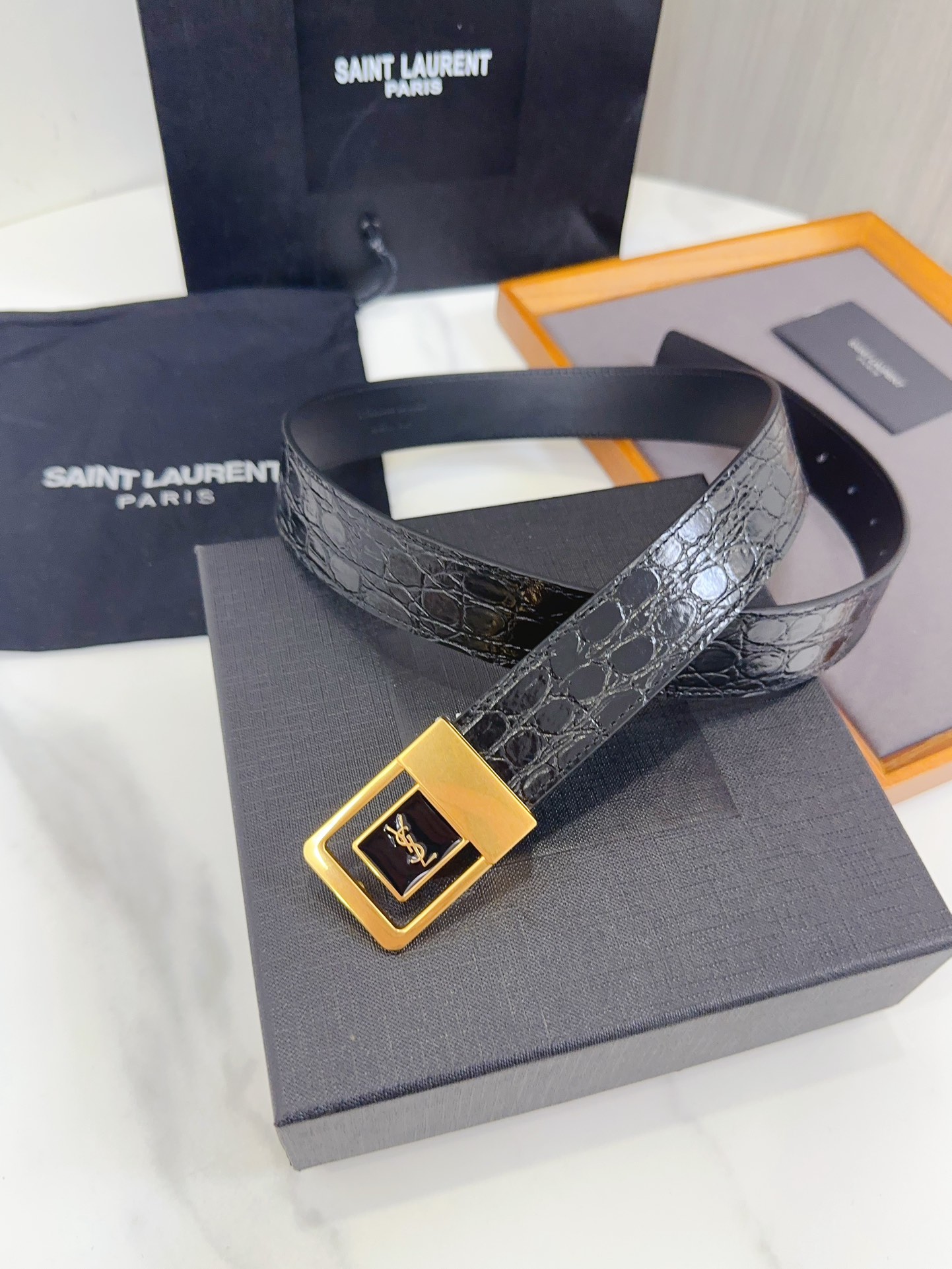 Saint Laurent Female Leather Belt S-m-l
