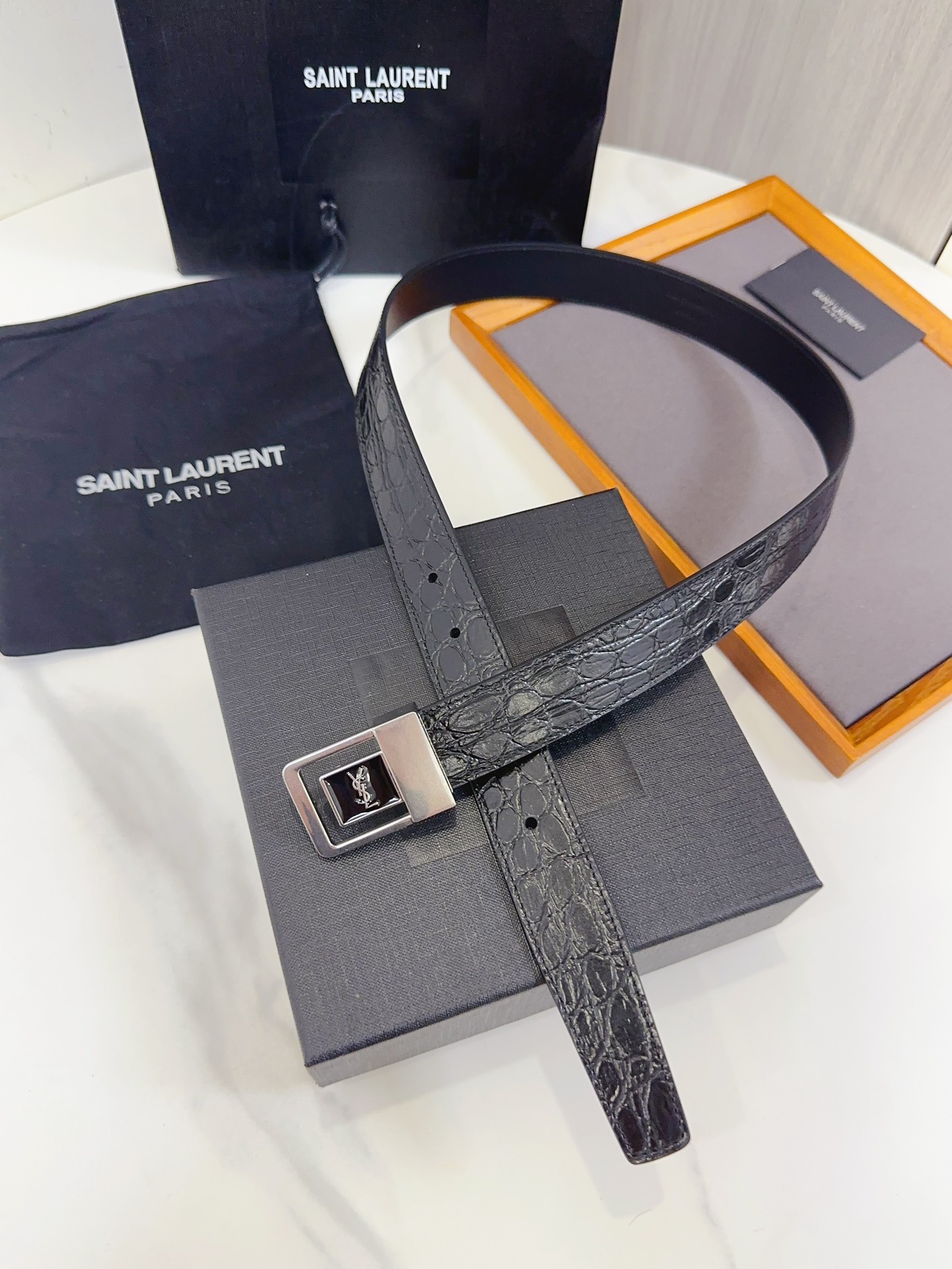 Saint Laurent Female Leather Belt S-m-l