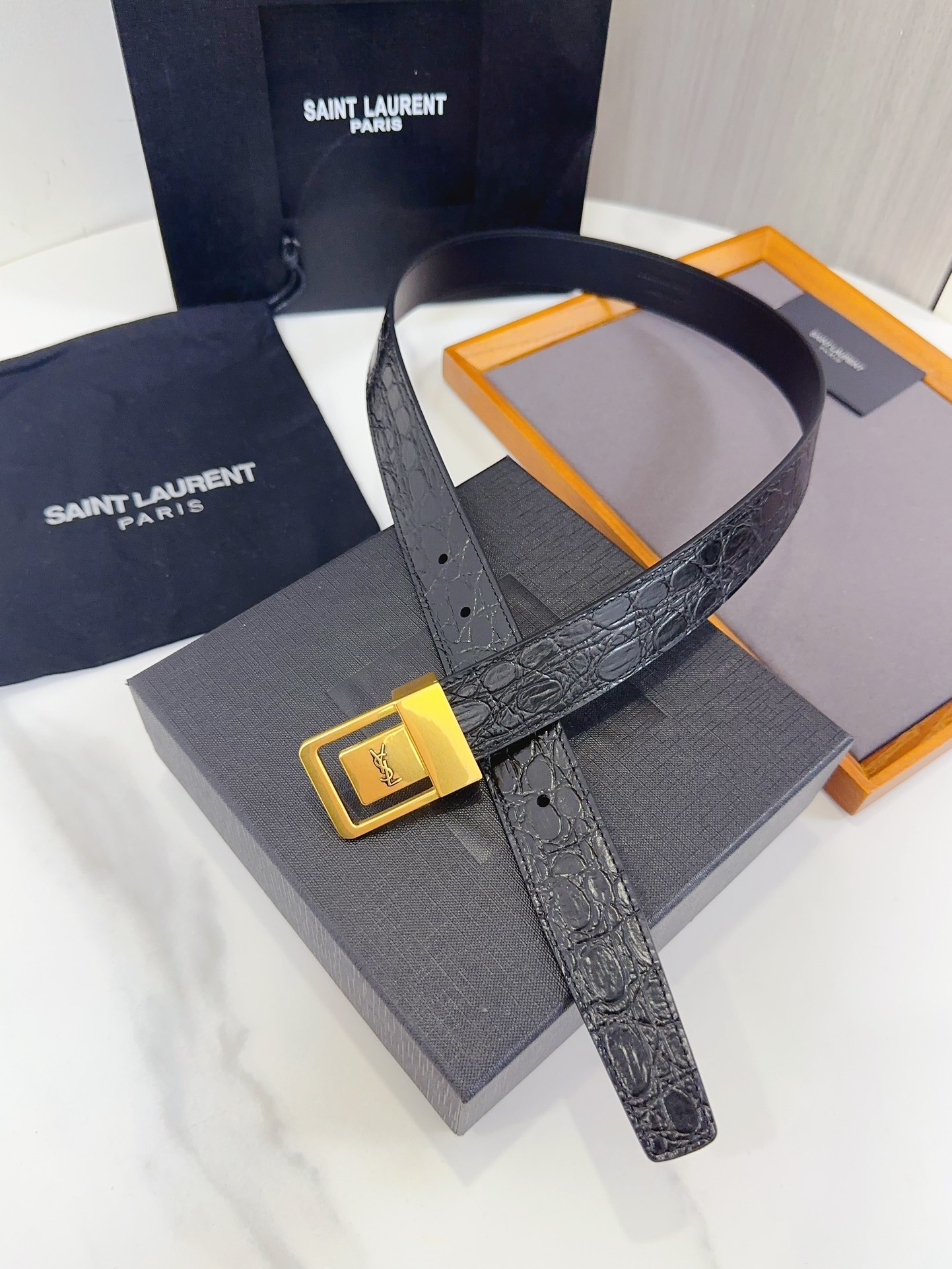 Saint Laurent Female Leather Belt S-m-l