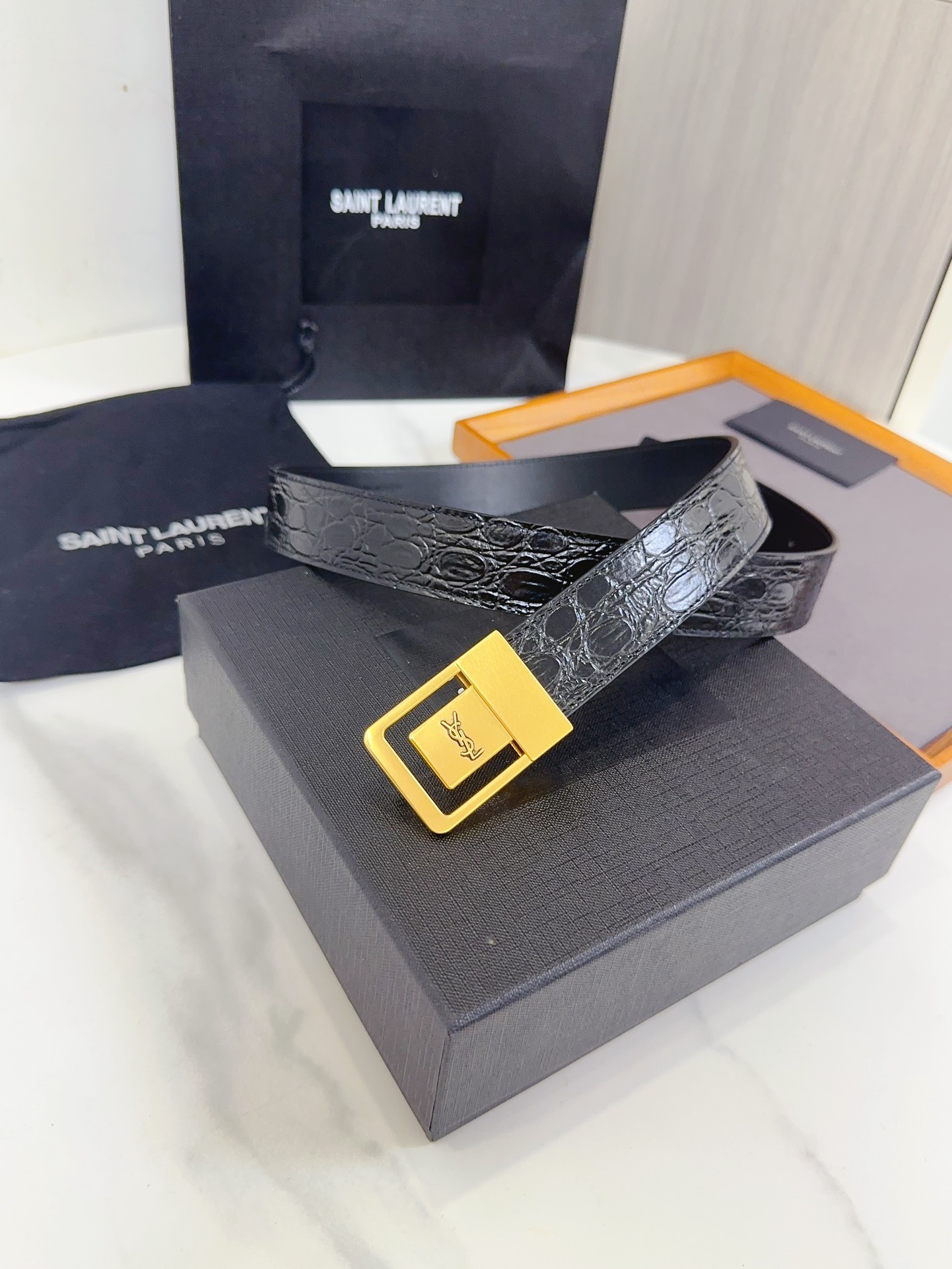 Saint Laurent Female Leather Belt S-m-l