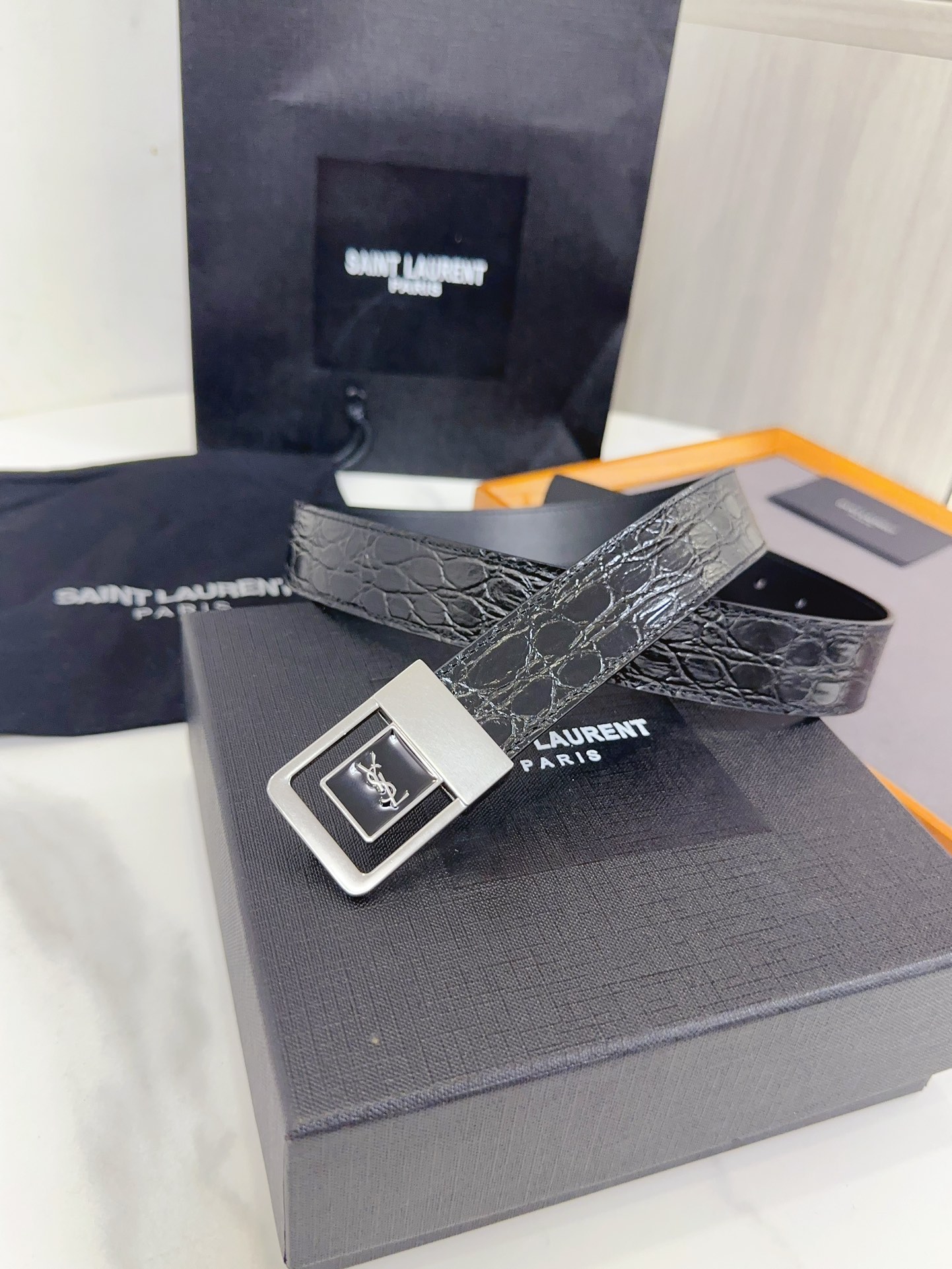 Saint Laurent Female Leather Belt S-m-l