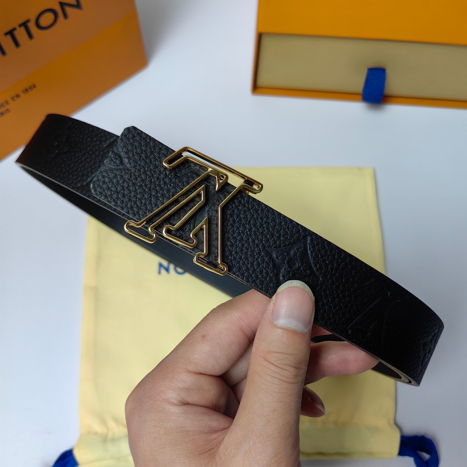 Louis Vuitton Female Basic Belt M-l