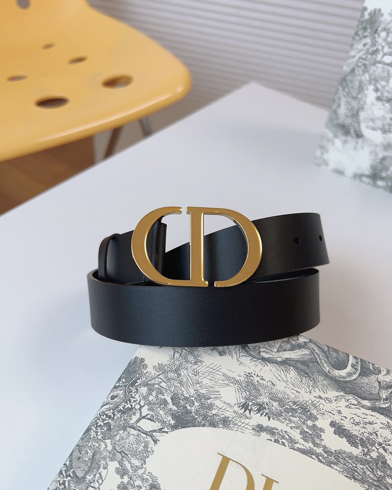 Dior Female Leather Belt Gold M