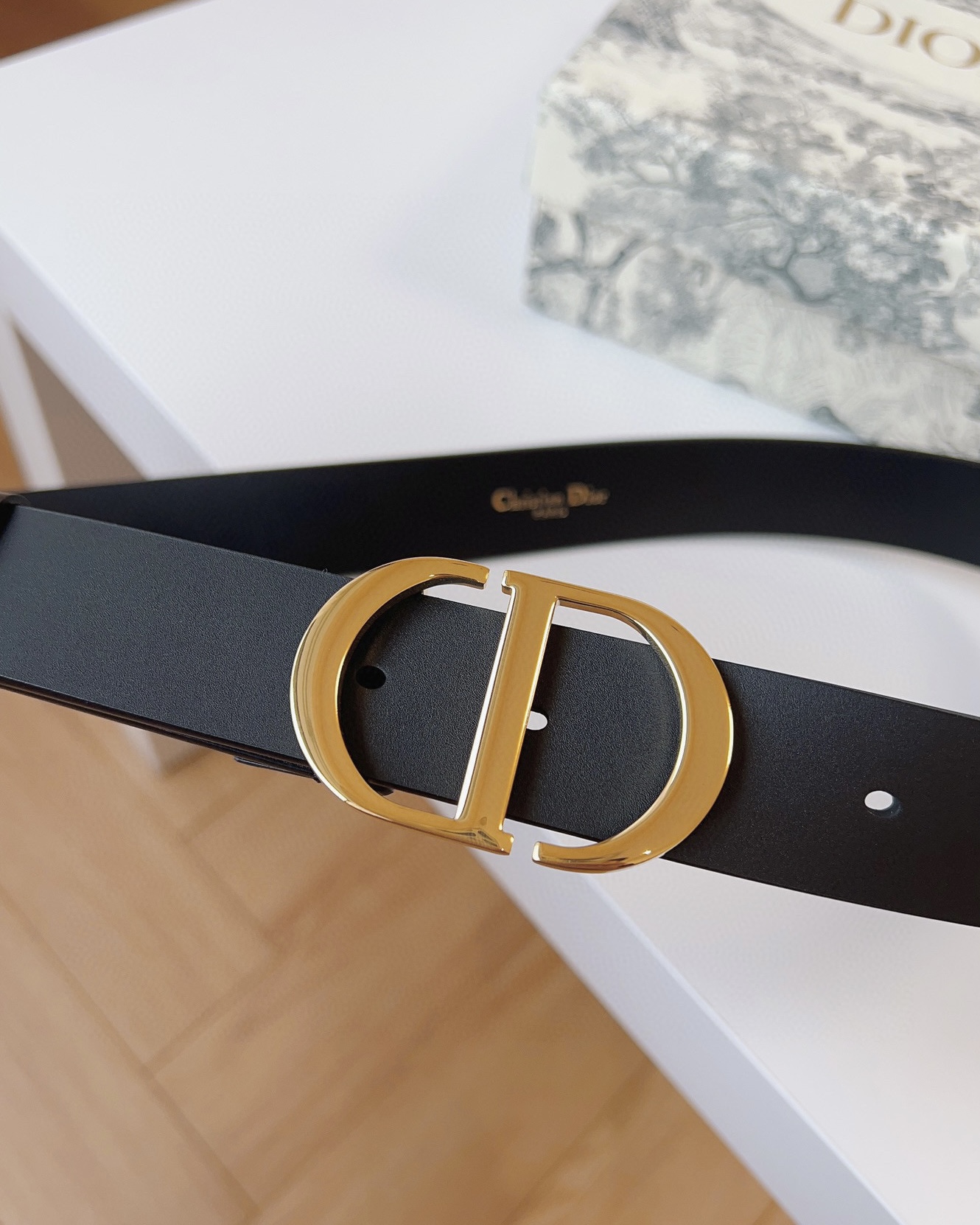 Dior Female Leather Belt Gold M