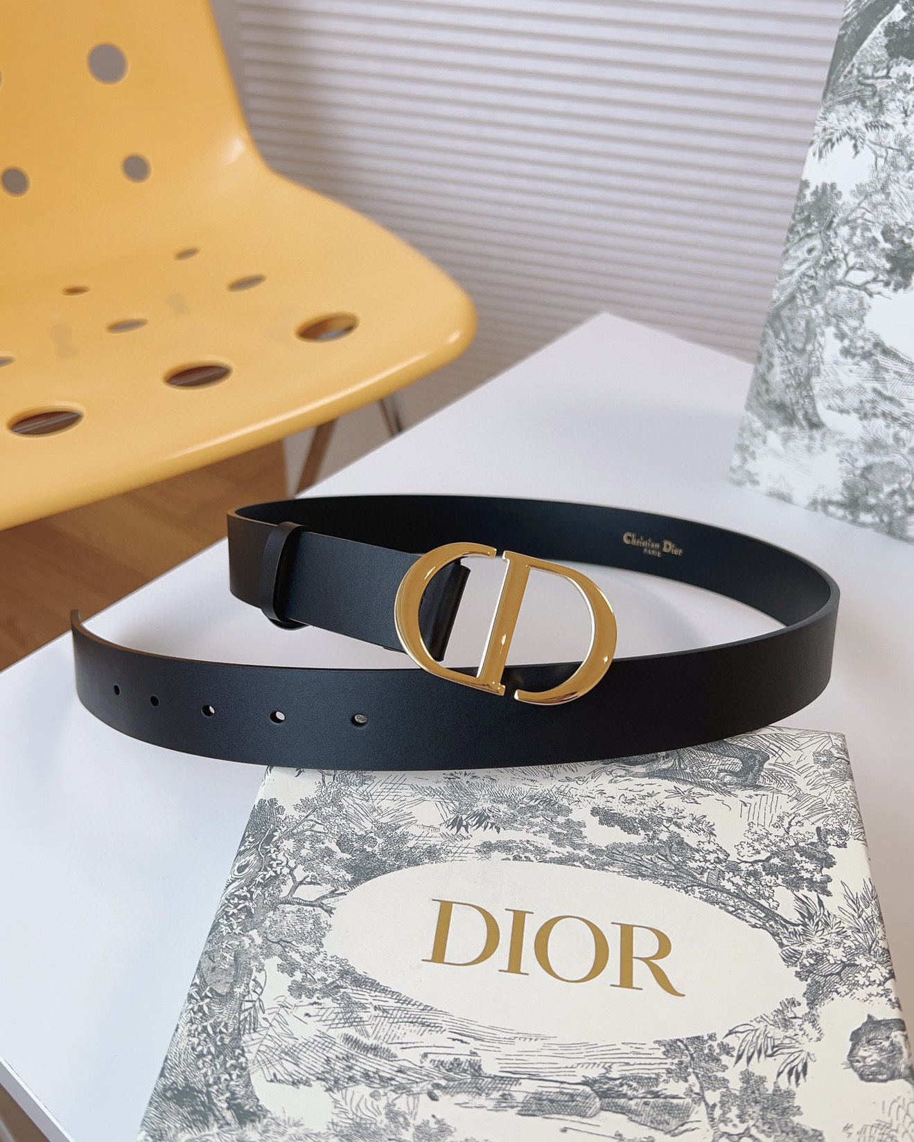 Dior Female Leather Belt Gold M