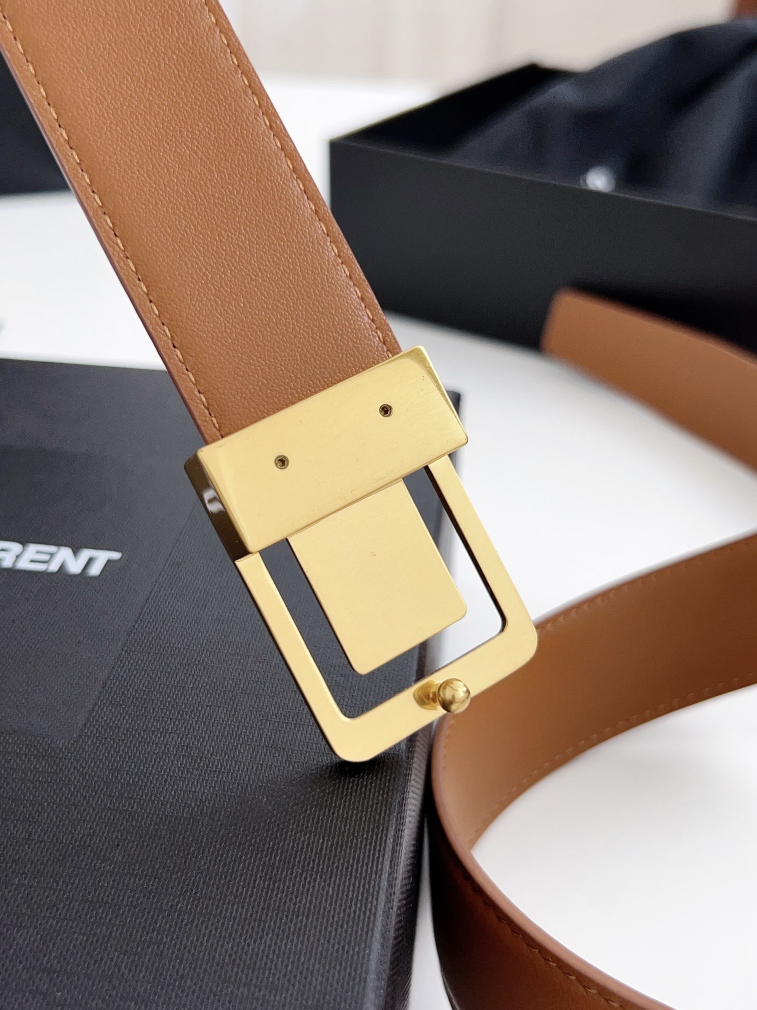 Saint Laurent Female Basic Belt Cow Leather