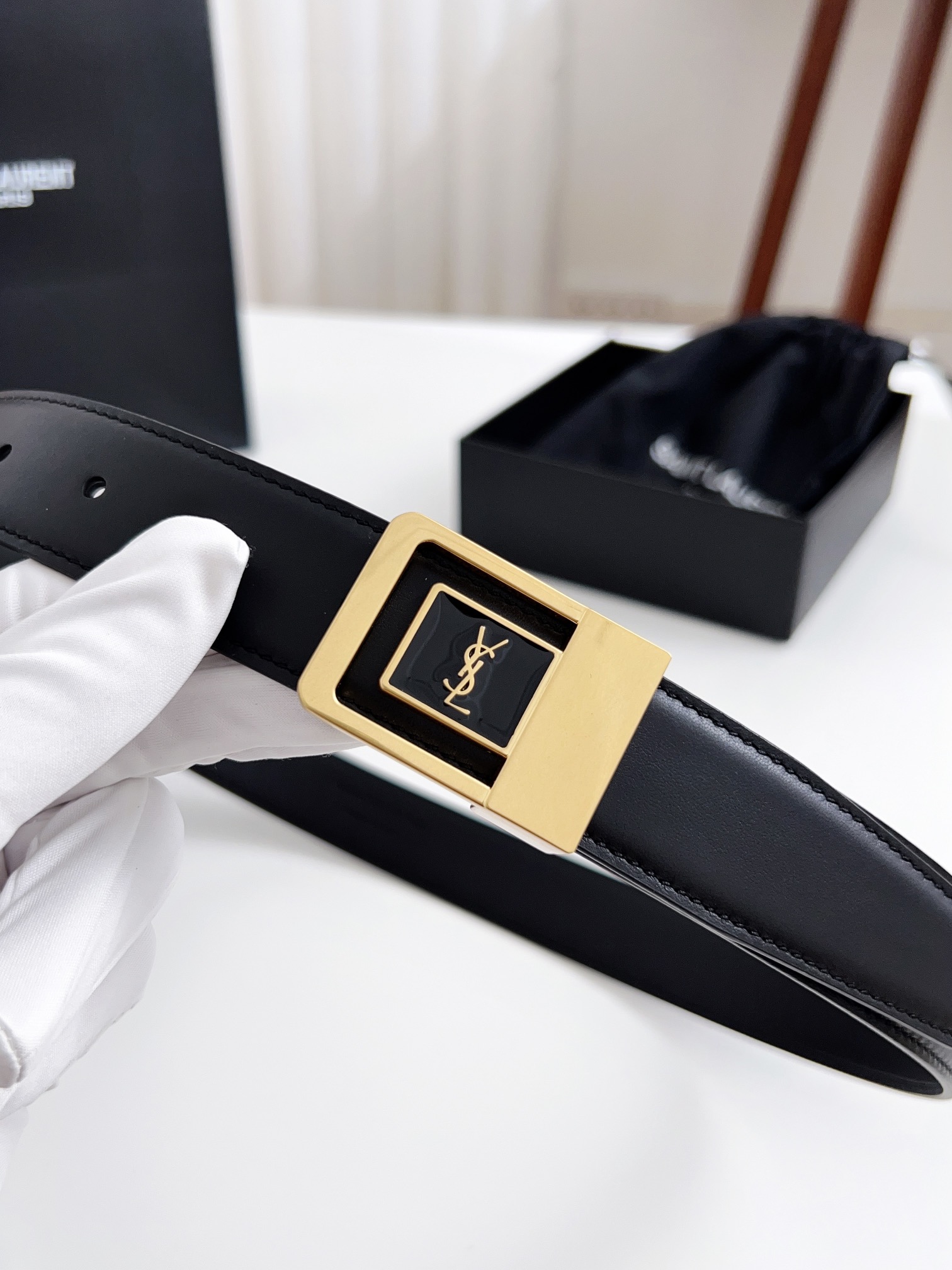 Saint Laurent Female Basic Belt Cow Leather