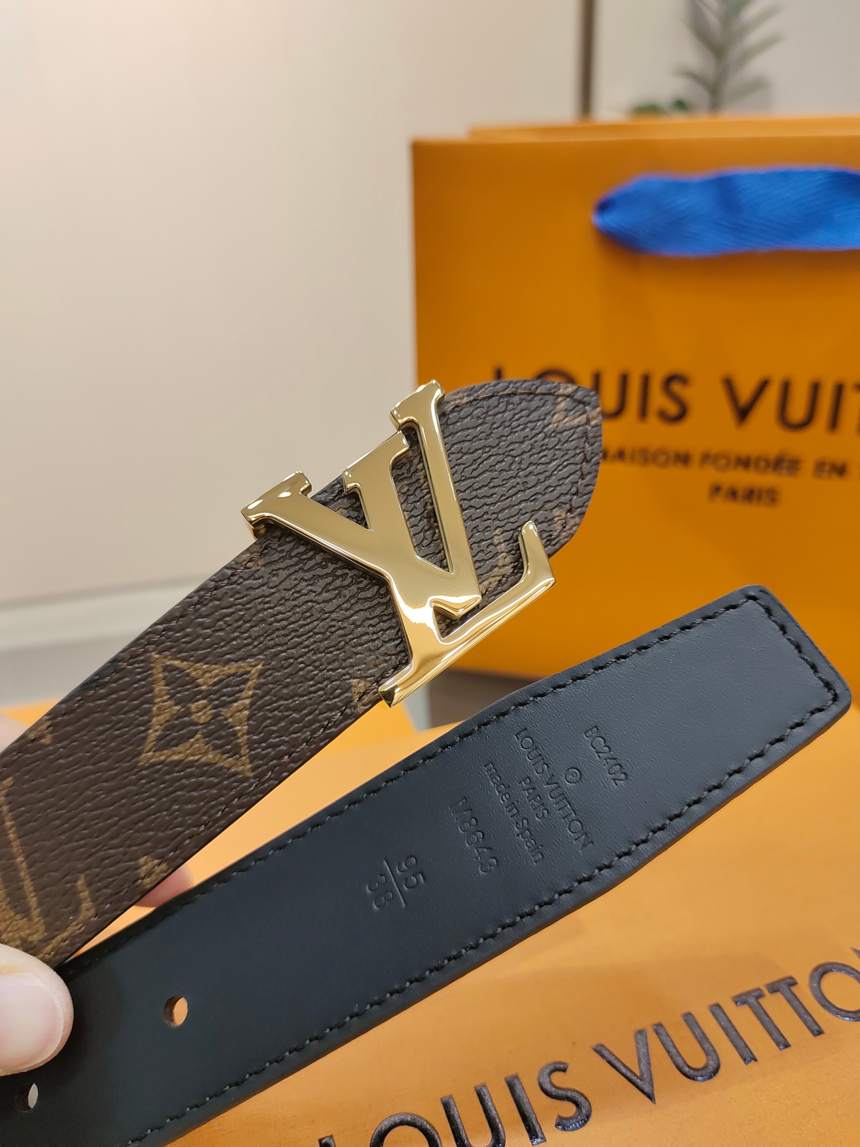 Louis Vuitton Female Basic Belt Cow Leather M-l