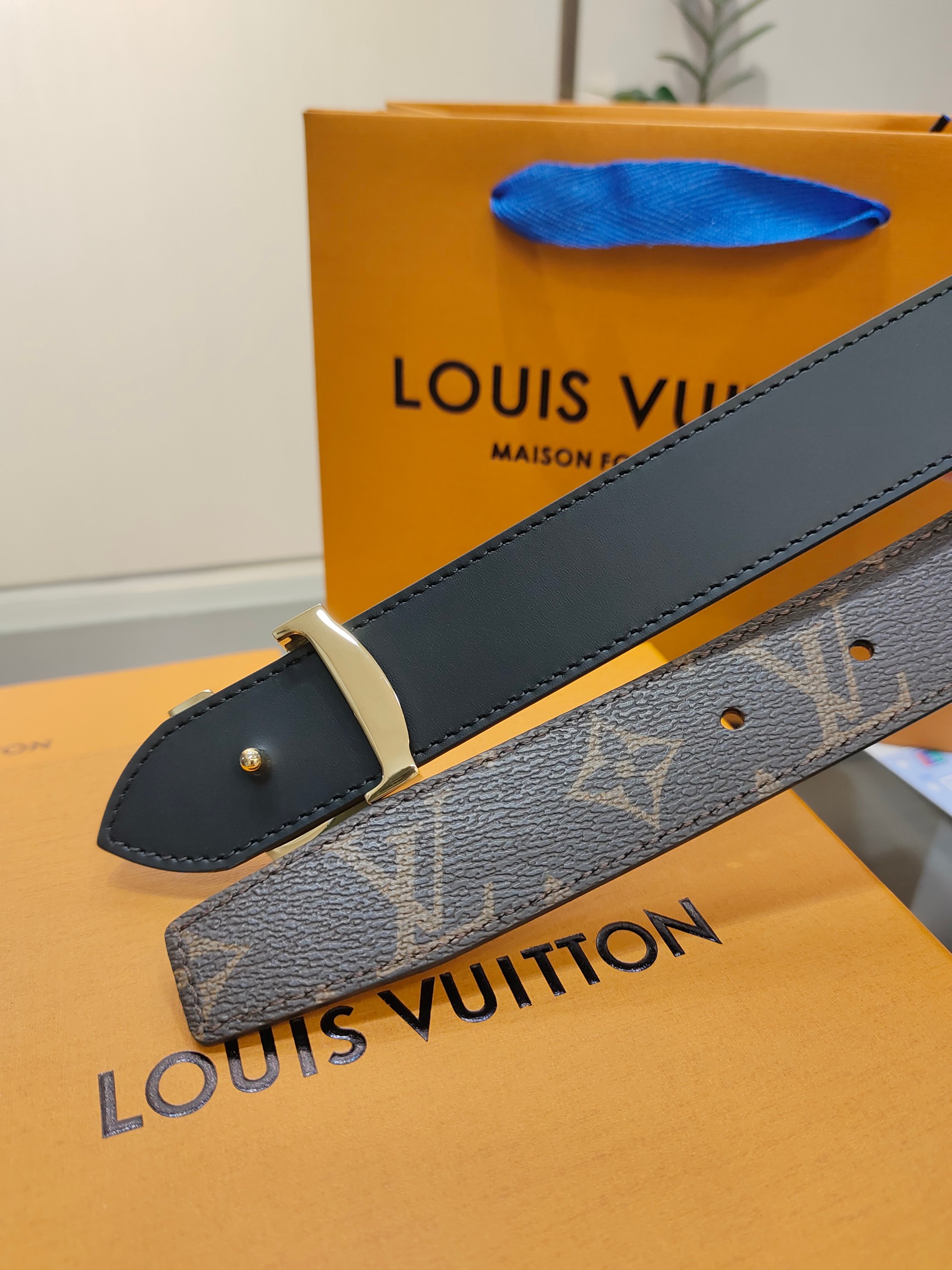Louis Vuitton Female Basic Belt Cow Leather M-l