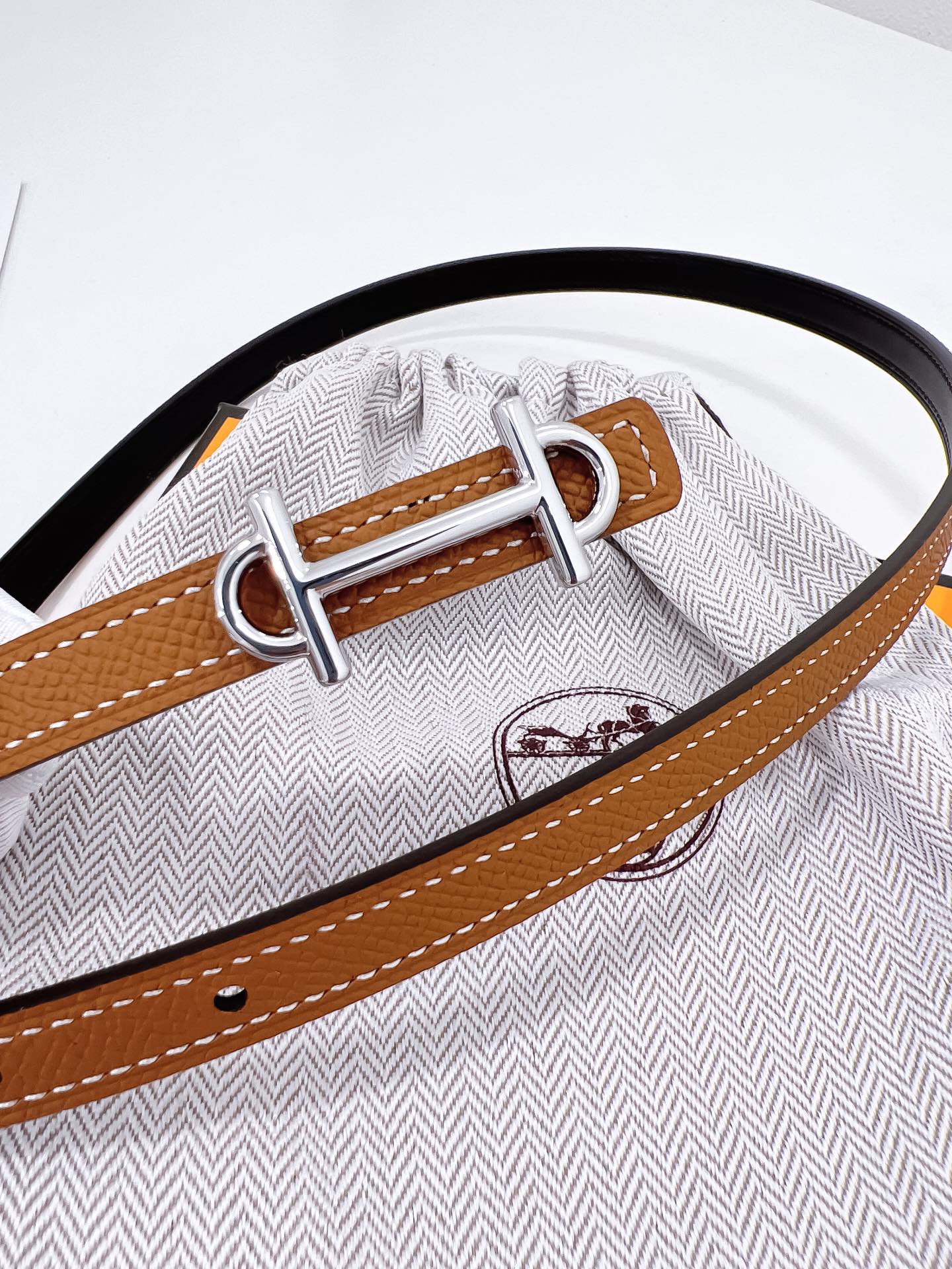 Hermès Female Basic Belt Cow Leather M