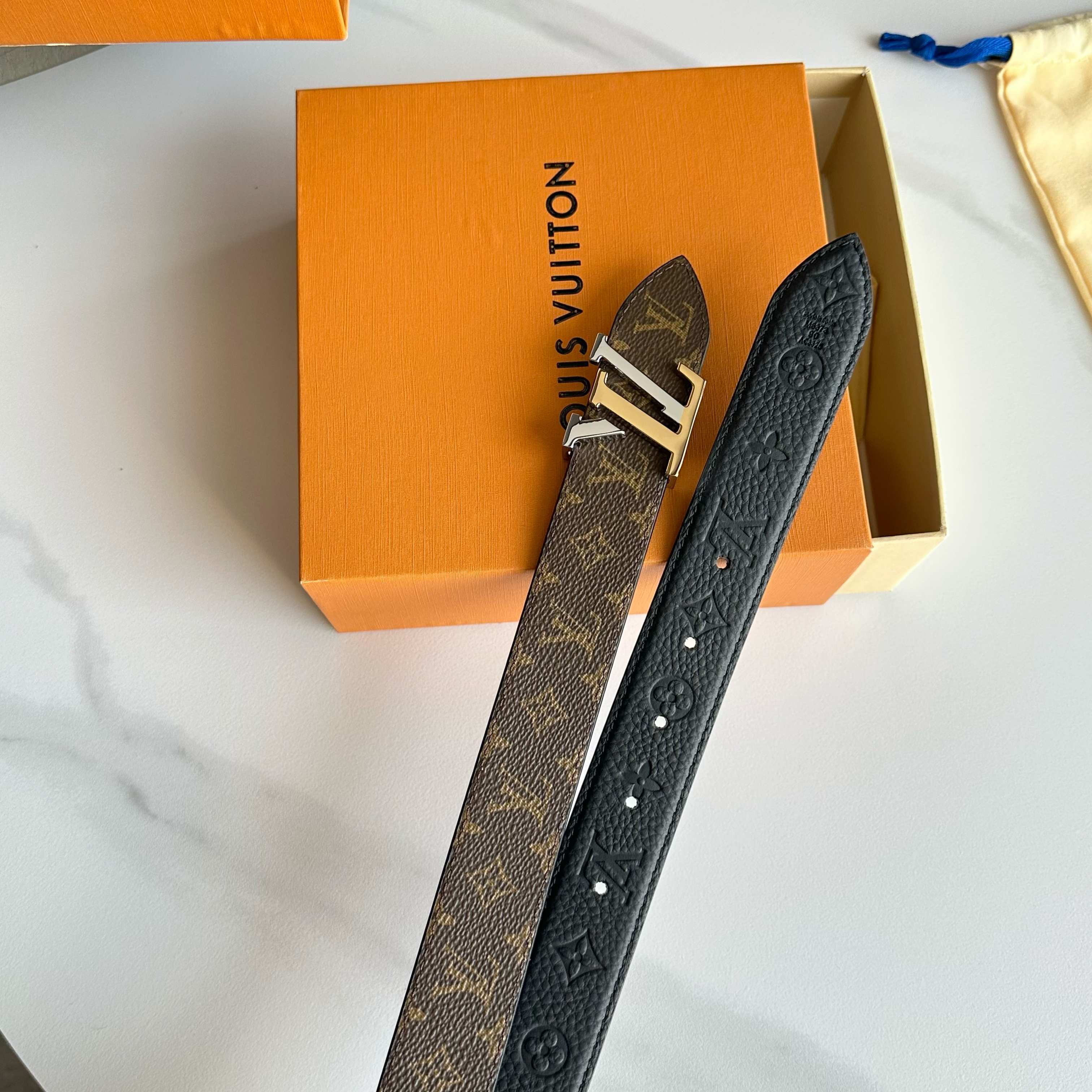 Louis Vuitton Female Basic Belt Cow Leather S-l